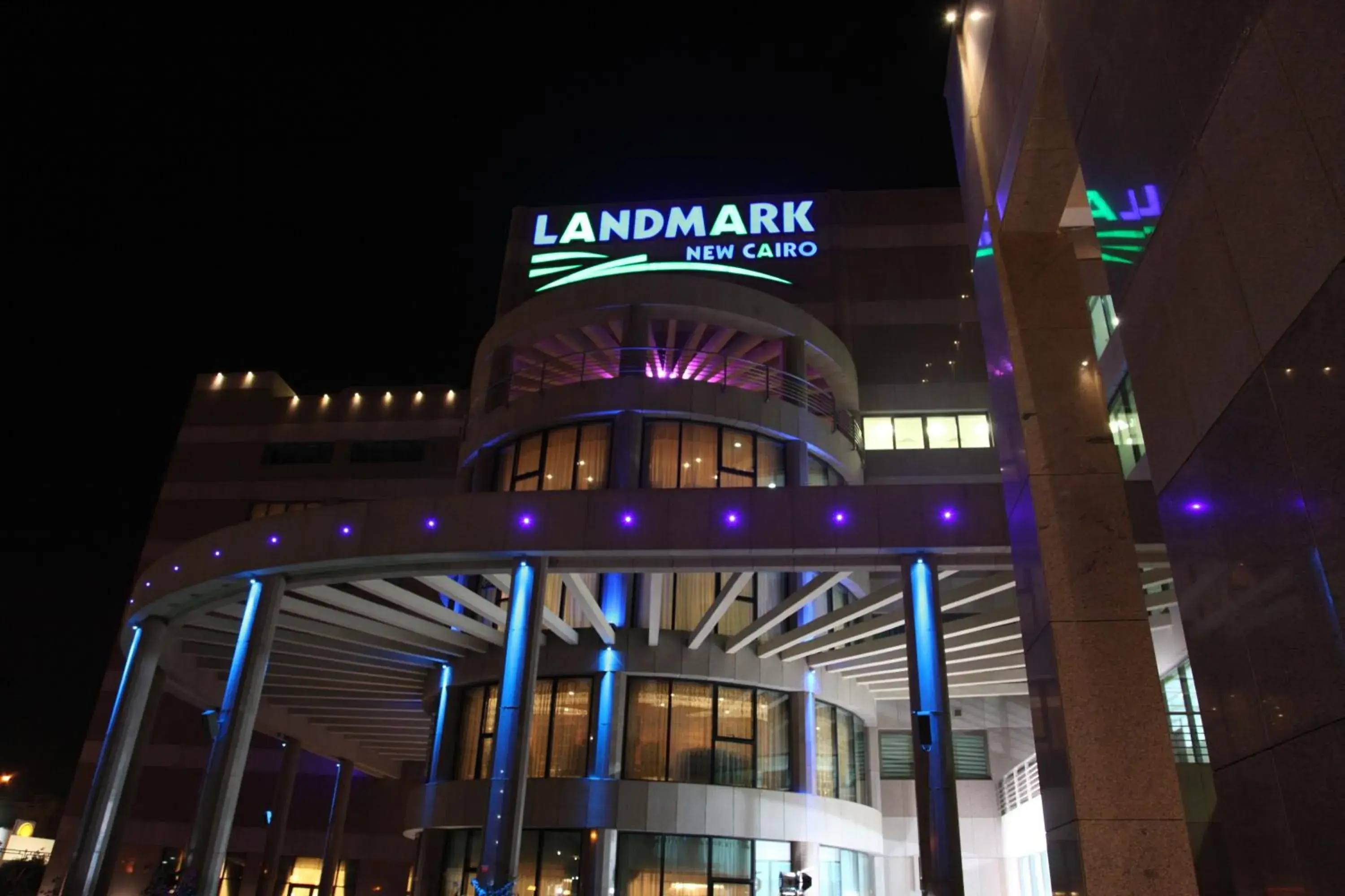 Facade/entrance in Helnan Landmark Hotel