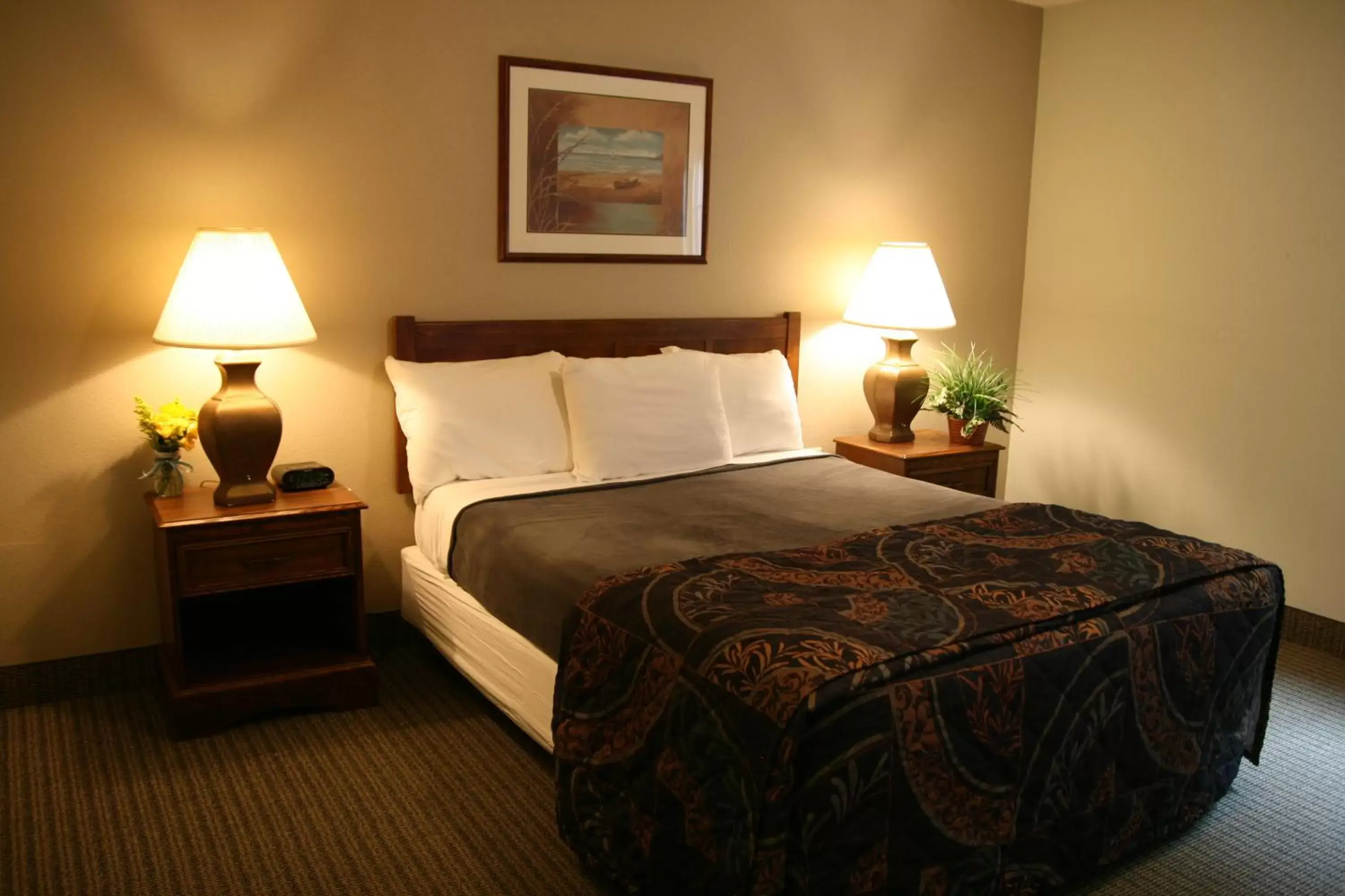 Bedroom, Bed in Affordable Suites Jacksonville Bedroom, Bed in Affordable Suites Jacksonville