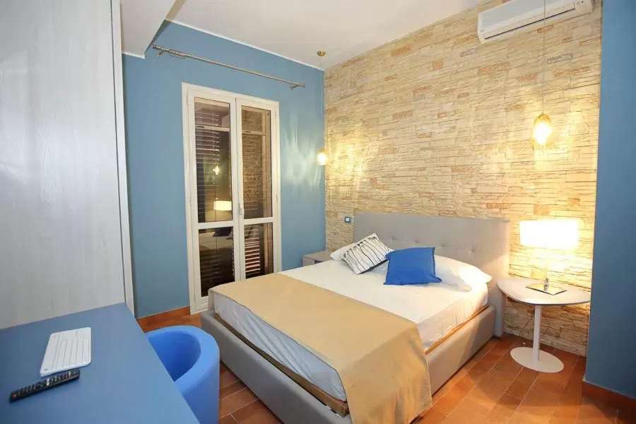 Photo of the whole room, Bed in Seaside B&B Avola