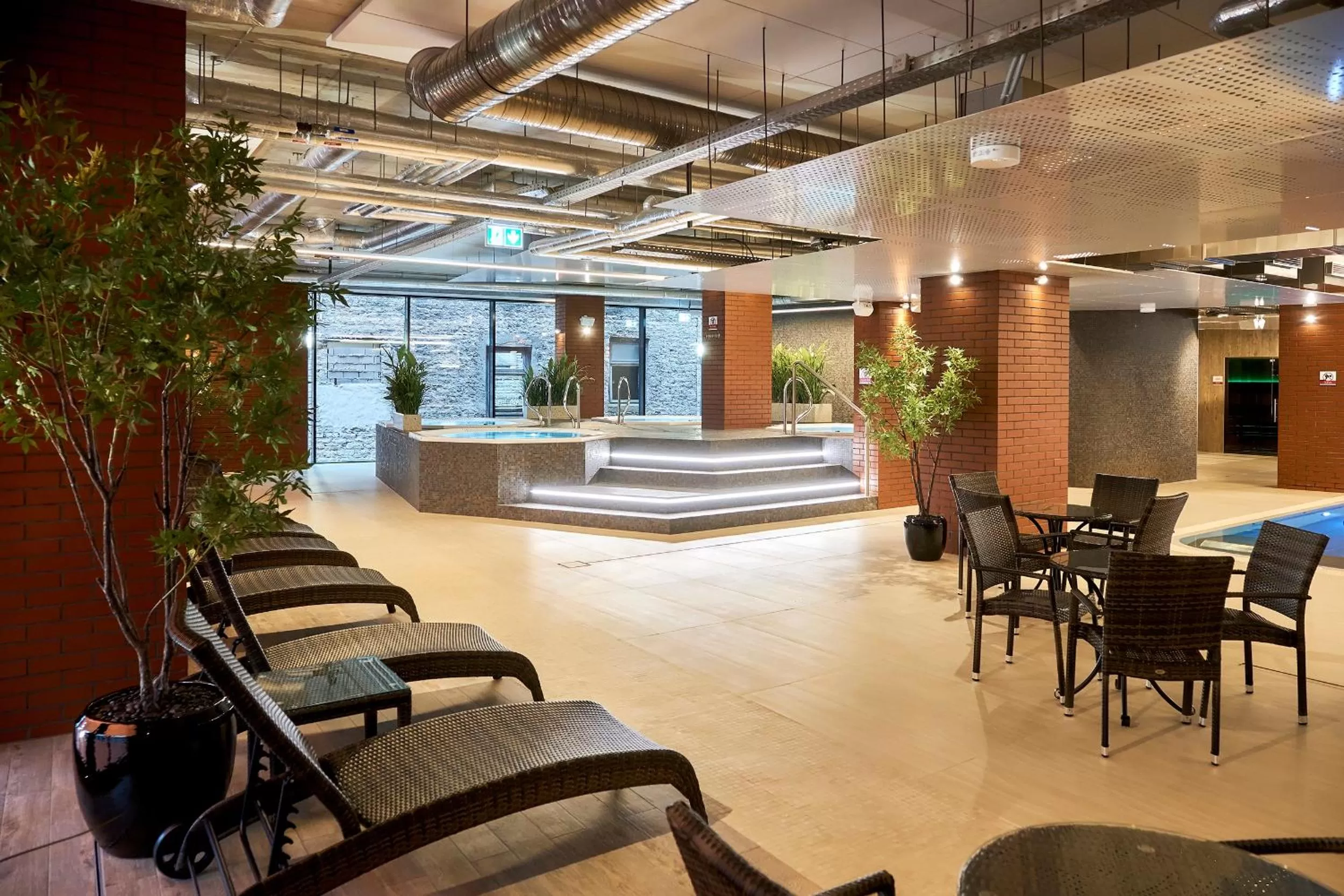 Hot Tub in Metropol Hotel