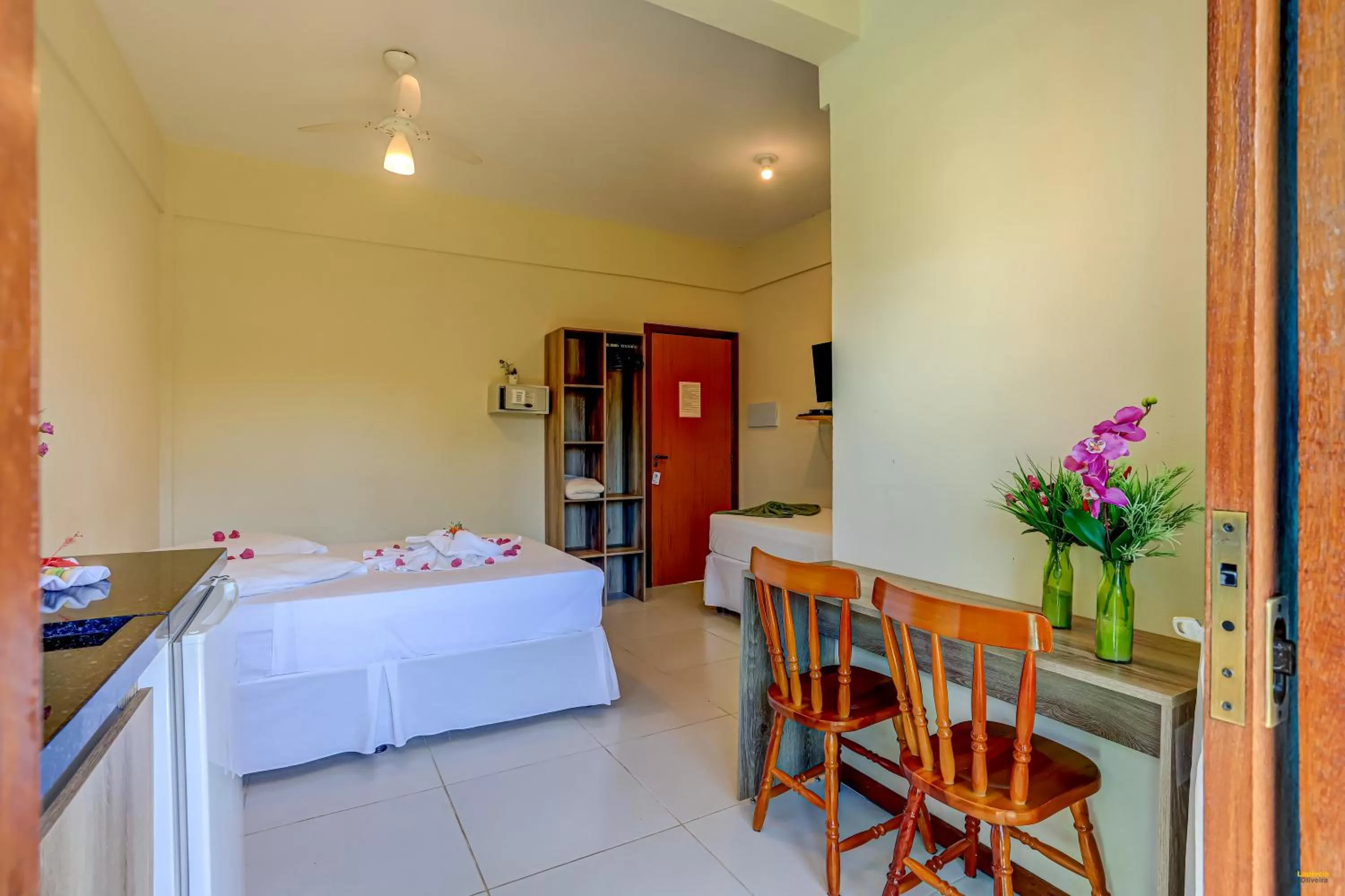 Photo of the whole room, Bed in i9 Quixaba Flat