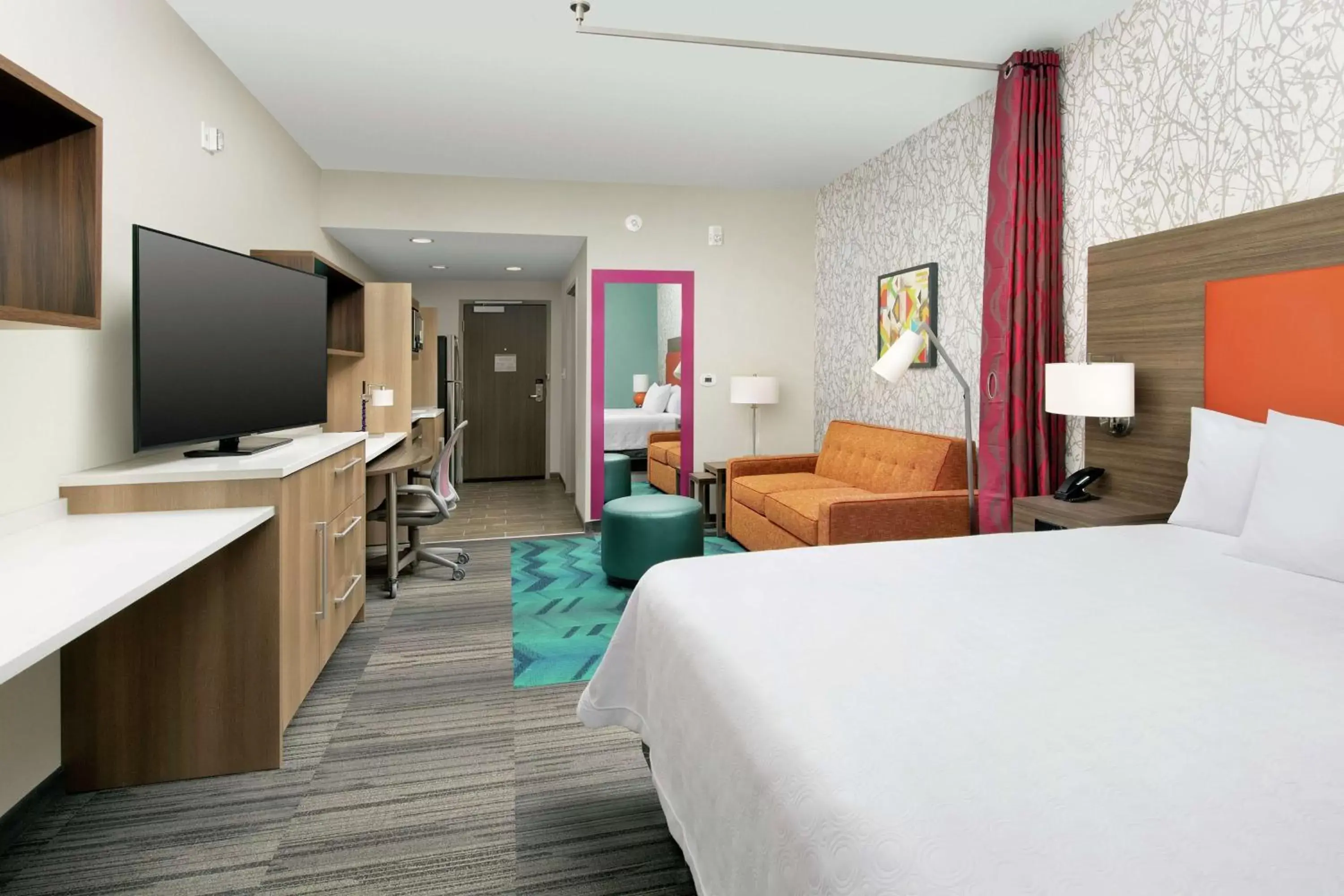 Bedroom in Home2 Suites By Hilton Lakeland