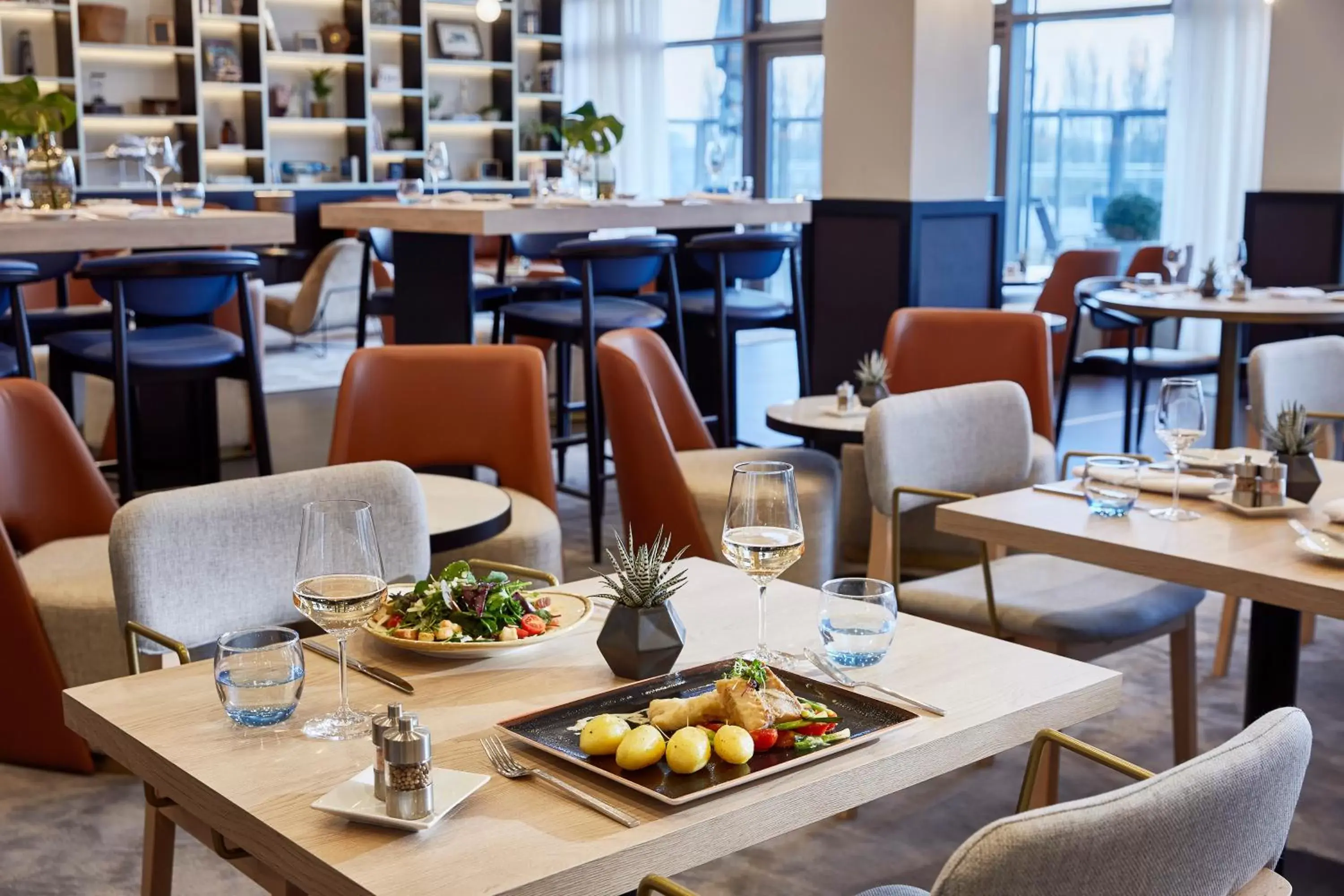 Restaurant/Places to Eat in INNSiDE by Meliá Bremen