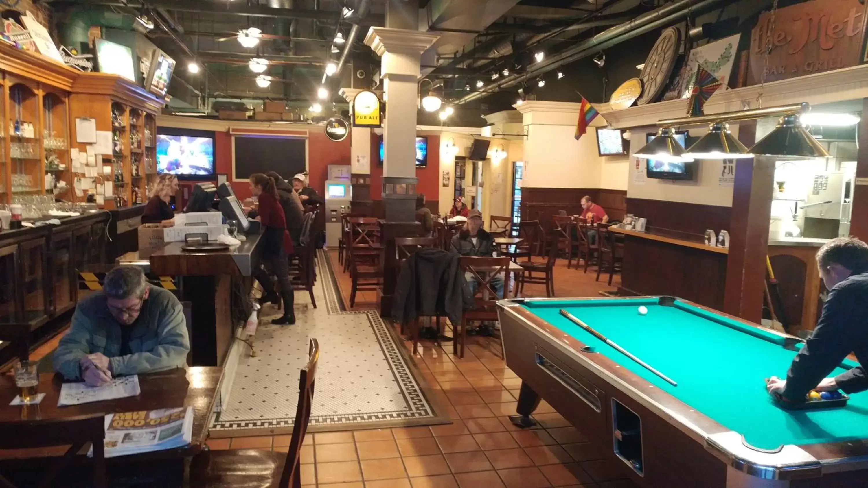 People, Billiards in The Met Hotel