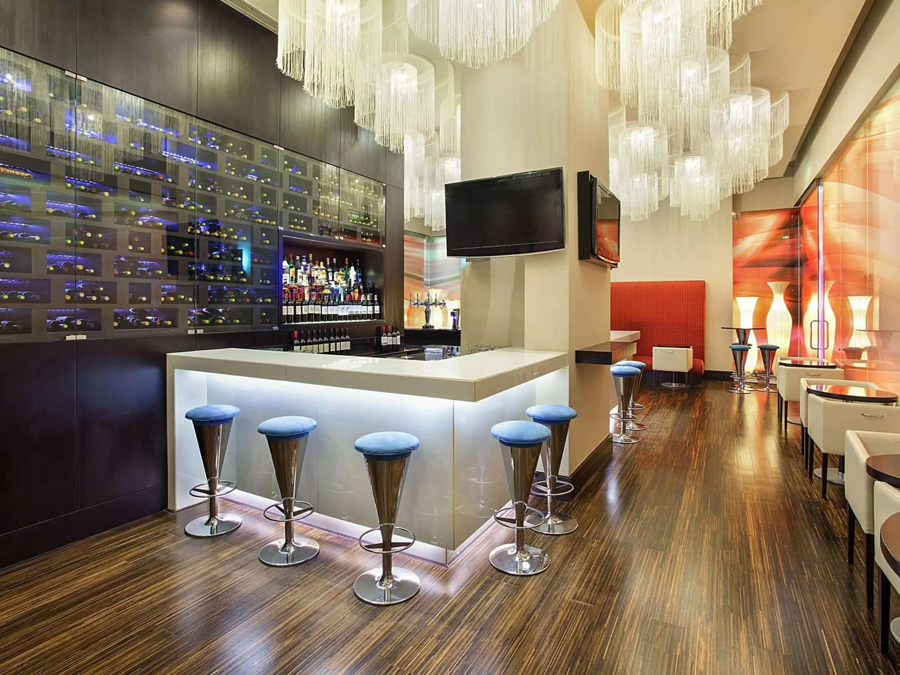 Lounge or bar, Lounge/Bar in Ibis Mall Of The Emirates