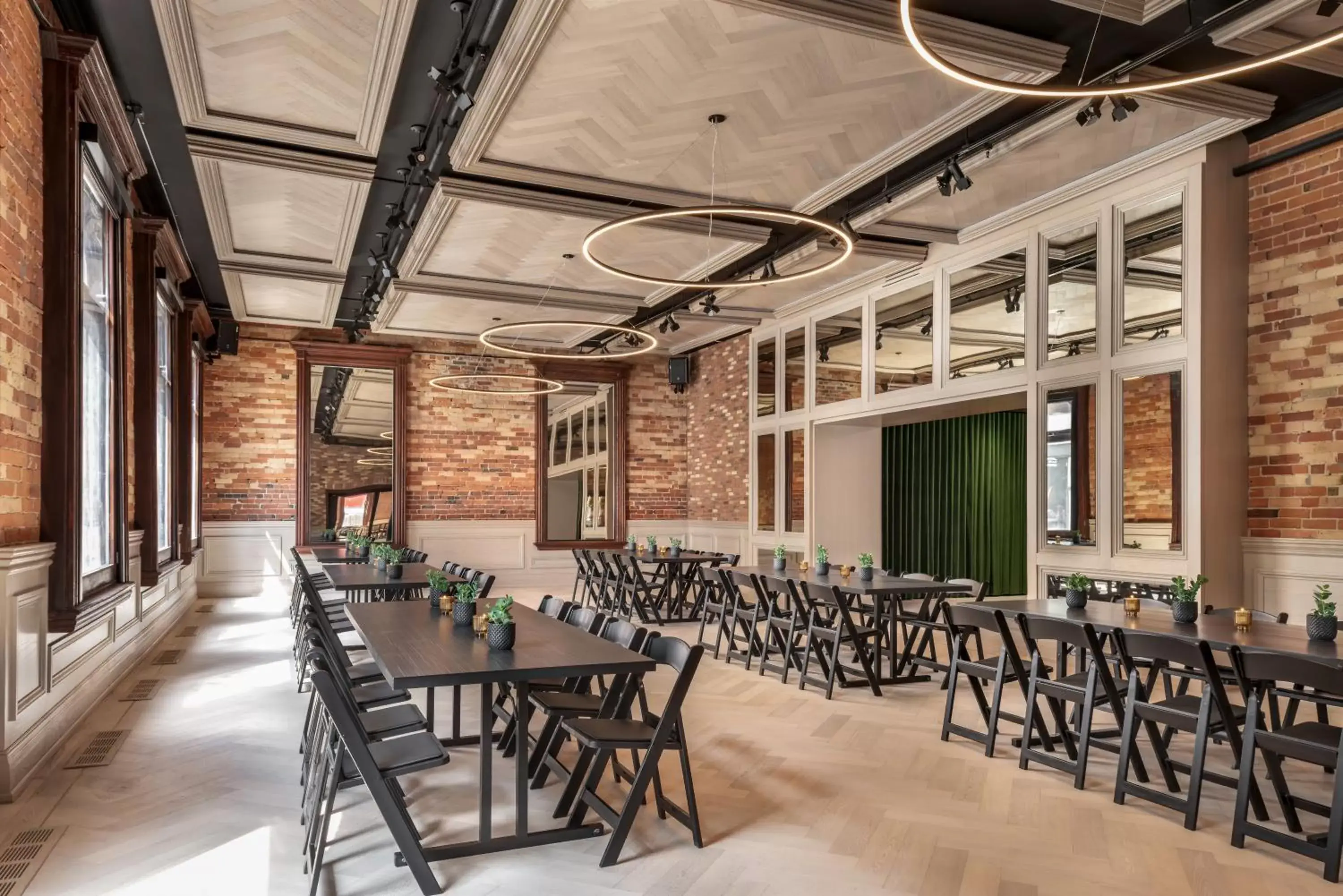Banquet/Function facilities in Gladstone House