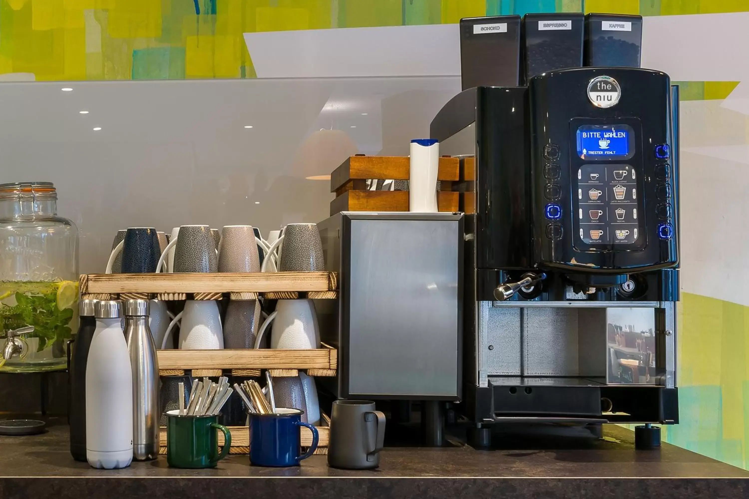 Coffee/tea facilities in the niu Ridge