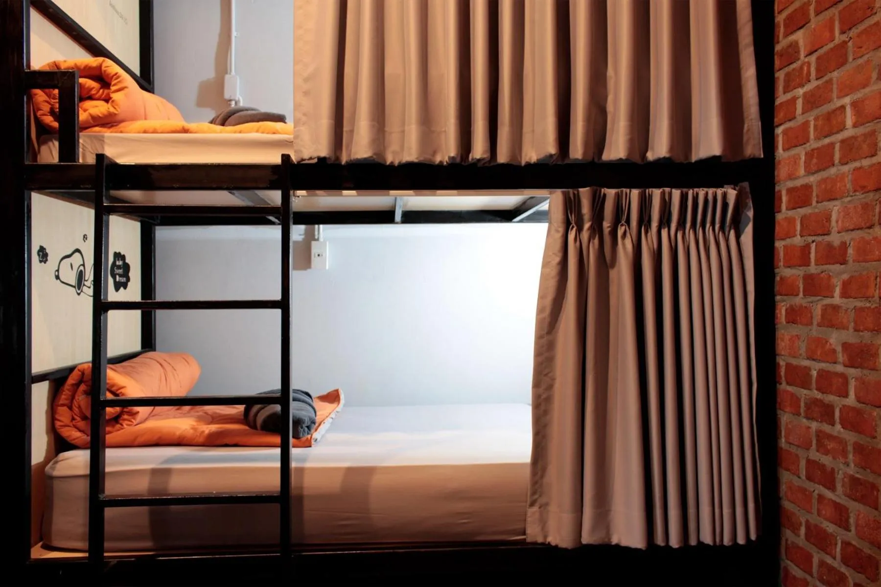 bunk bed, Bed in Picnic Hotel Bangkok - Rang Nam