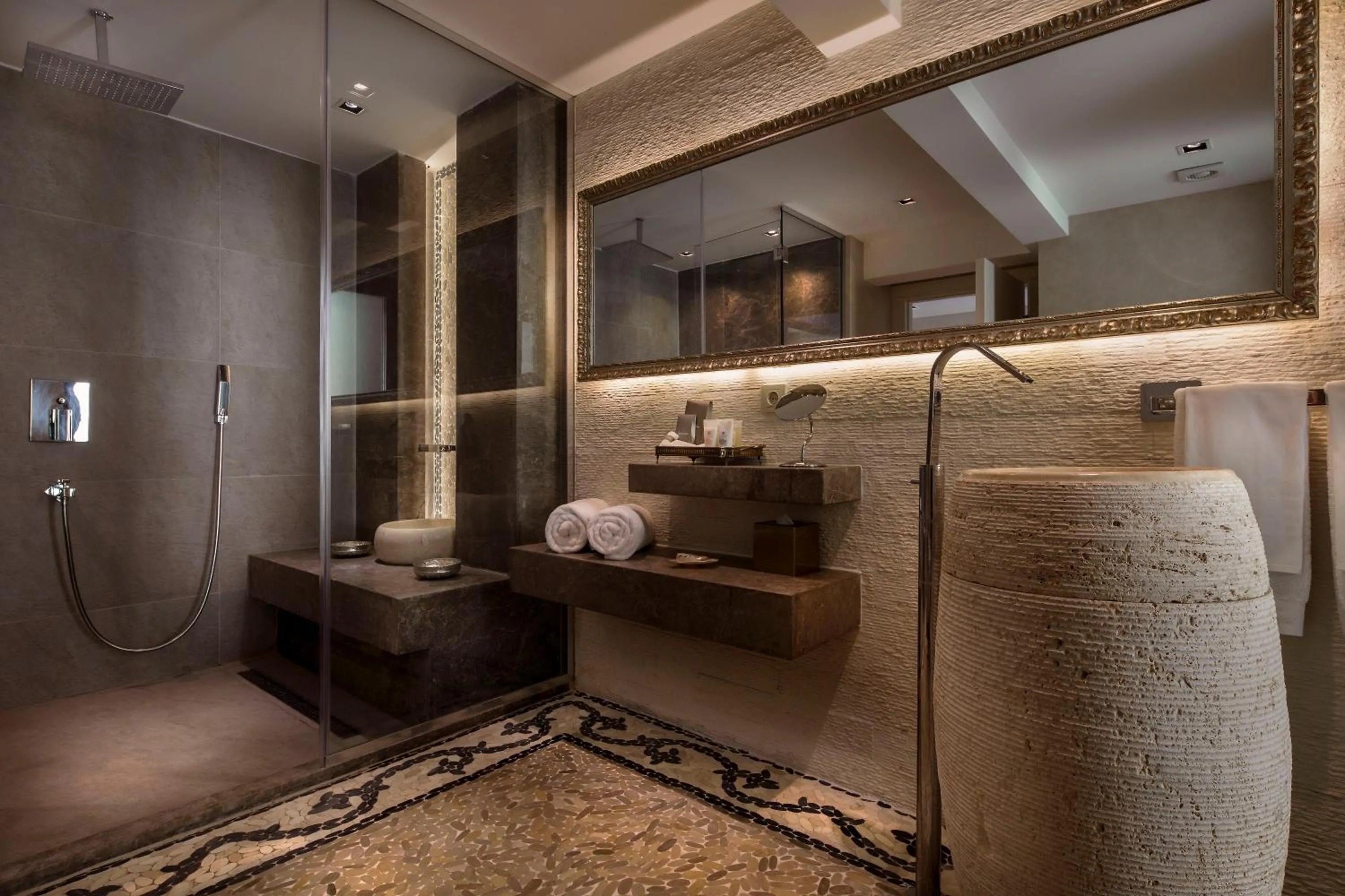 Shower in Marti Hemithea Hotel