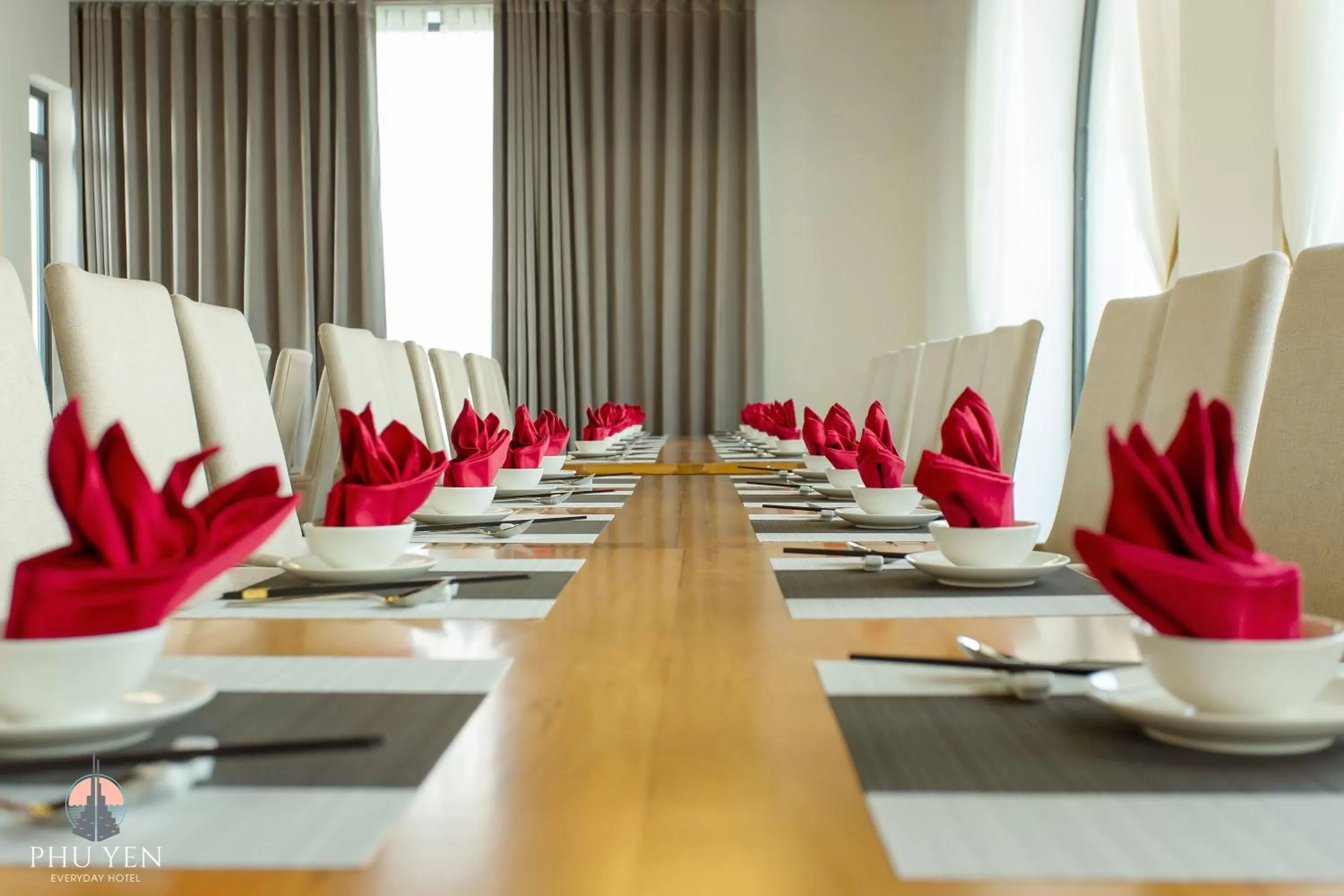 Restaurant/places to eat in PHÚ YÊN EVERYDAY HOTEL