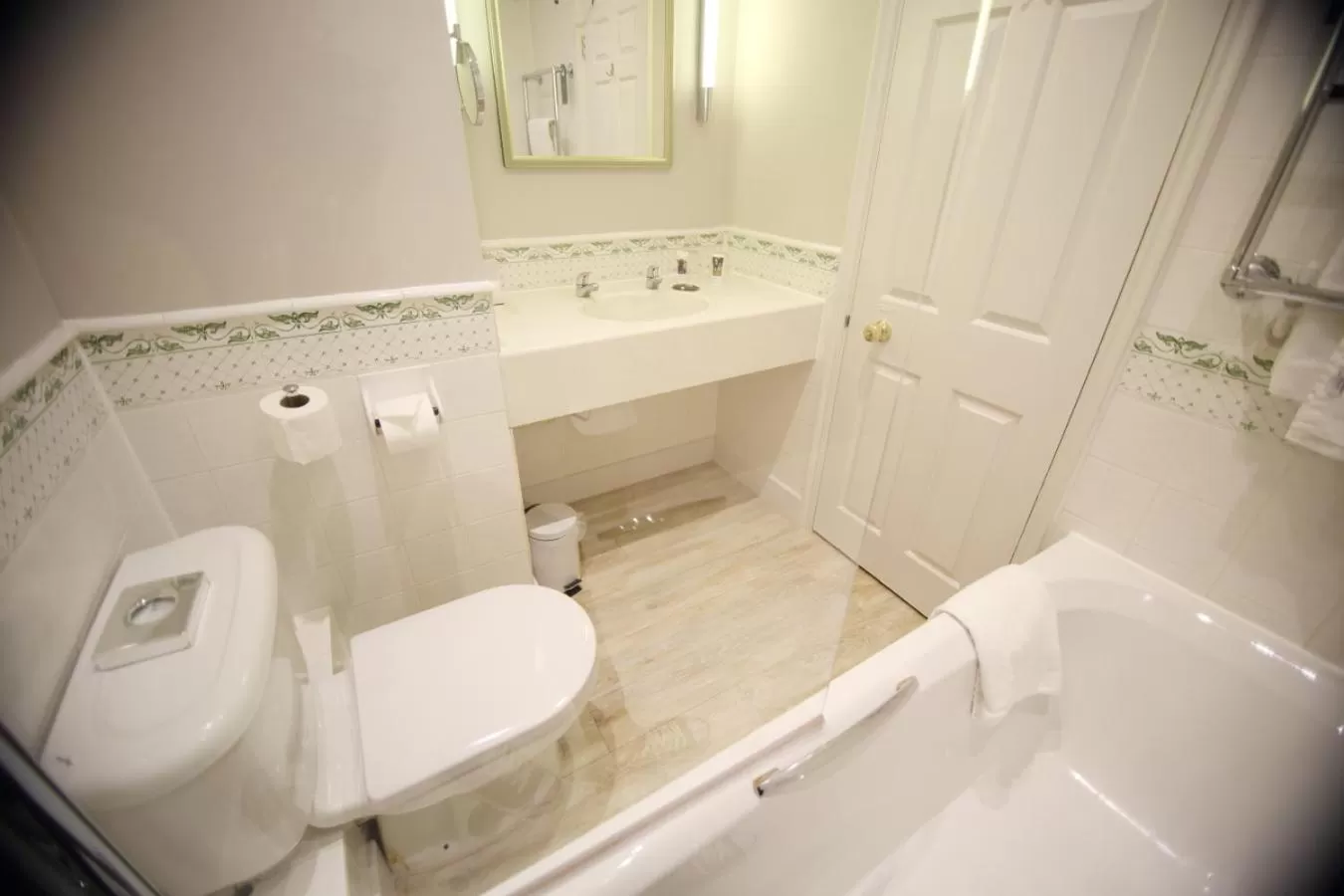 Bathroom in Mercure Gloucester Bowden Hall Hotel