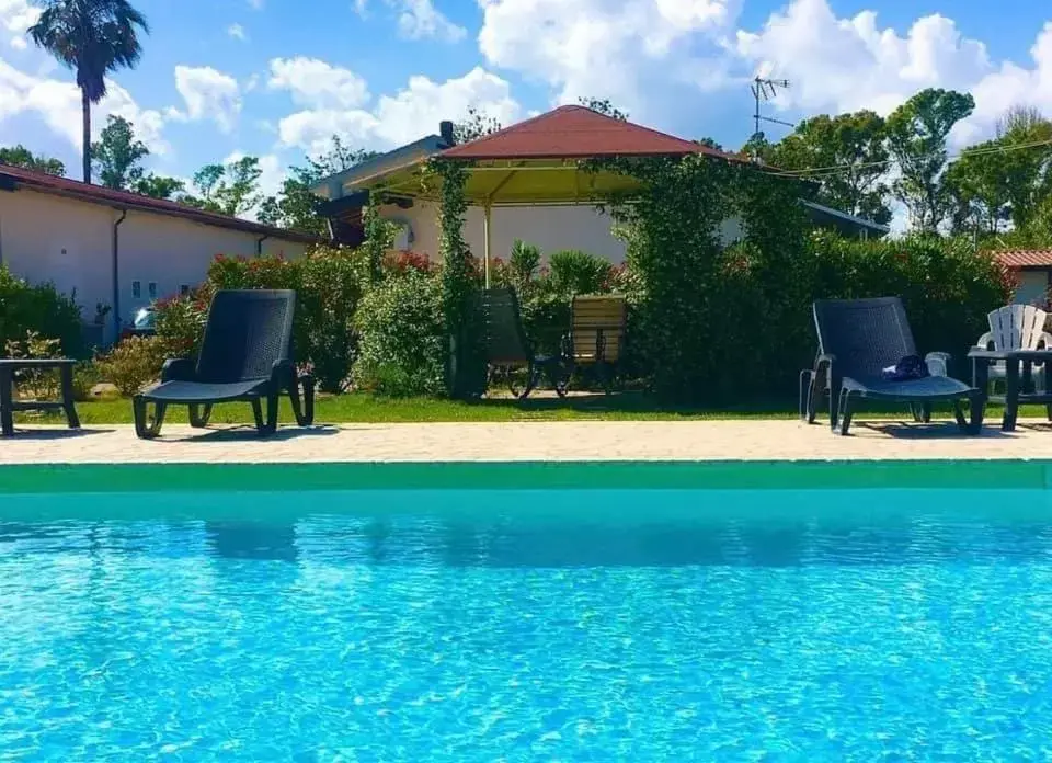 Swimming Pool in Oasi di Francesca B&B