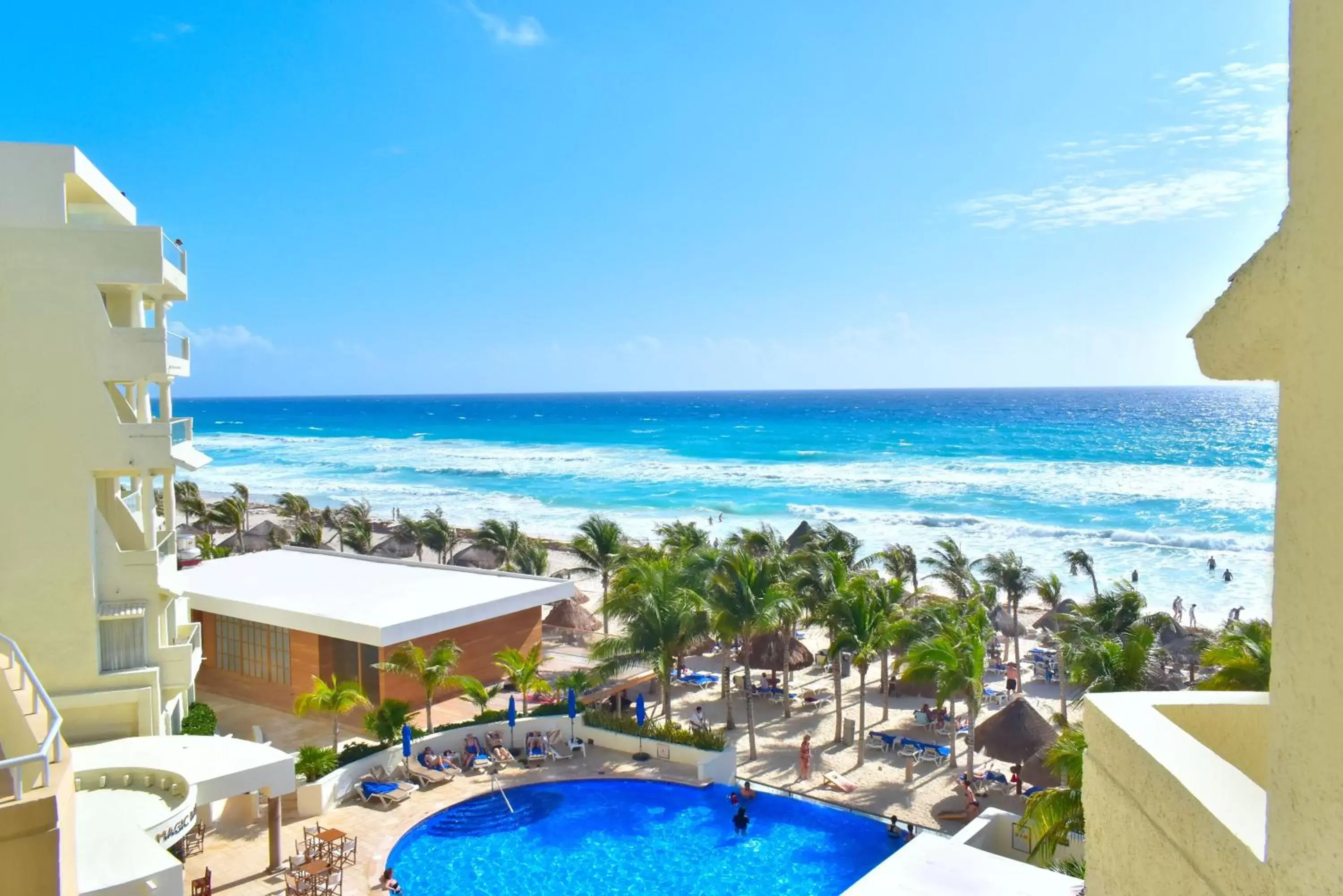 Swimming pool, Pool View in Hotel NYX Cancun