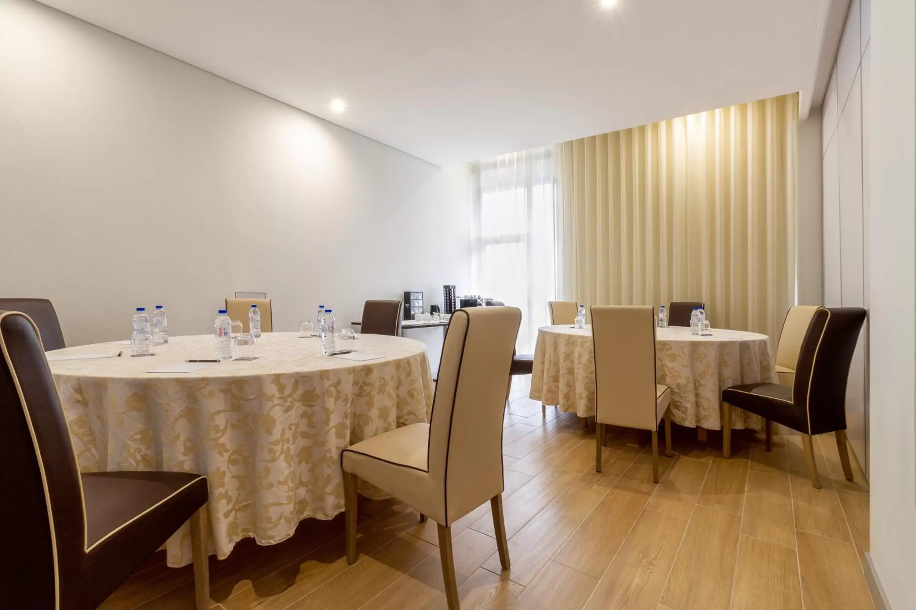 Banquet/Function facilities, Restaurant/Places to Eat in In Gold Hotel & Spa