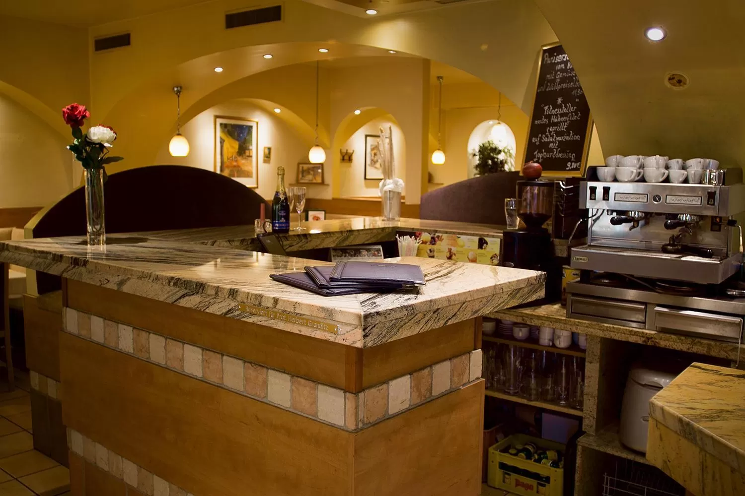 Restaurant/places to eat in Hotel Alter Telegraf