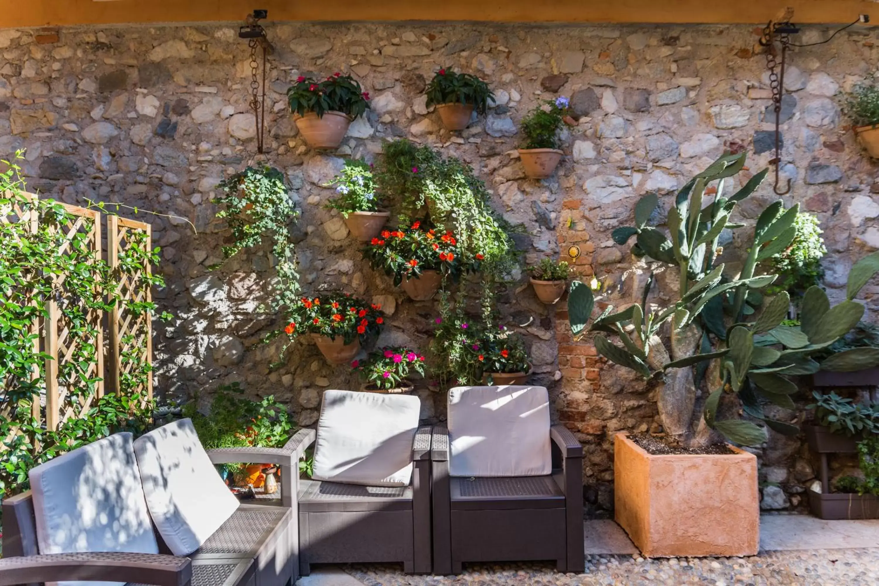 Patio in Antico Borgo B&B con SPA - Adults Only