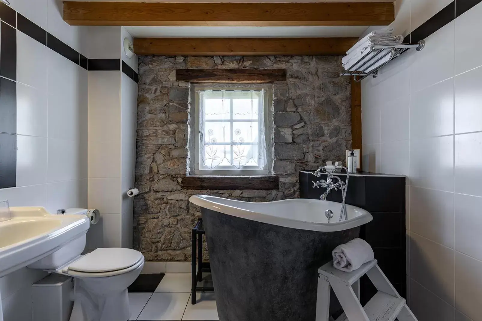 Bathroom in Domaine de Bassilour