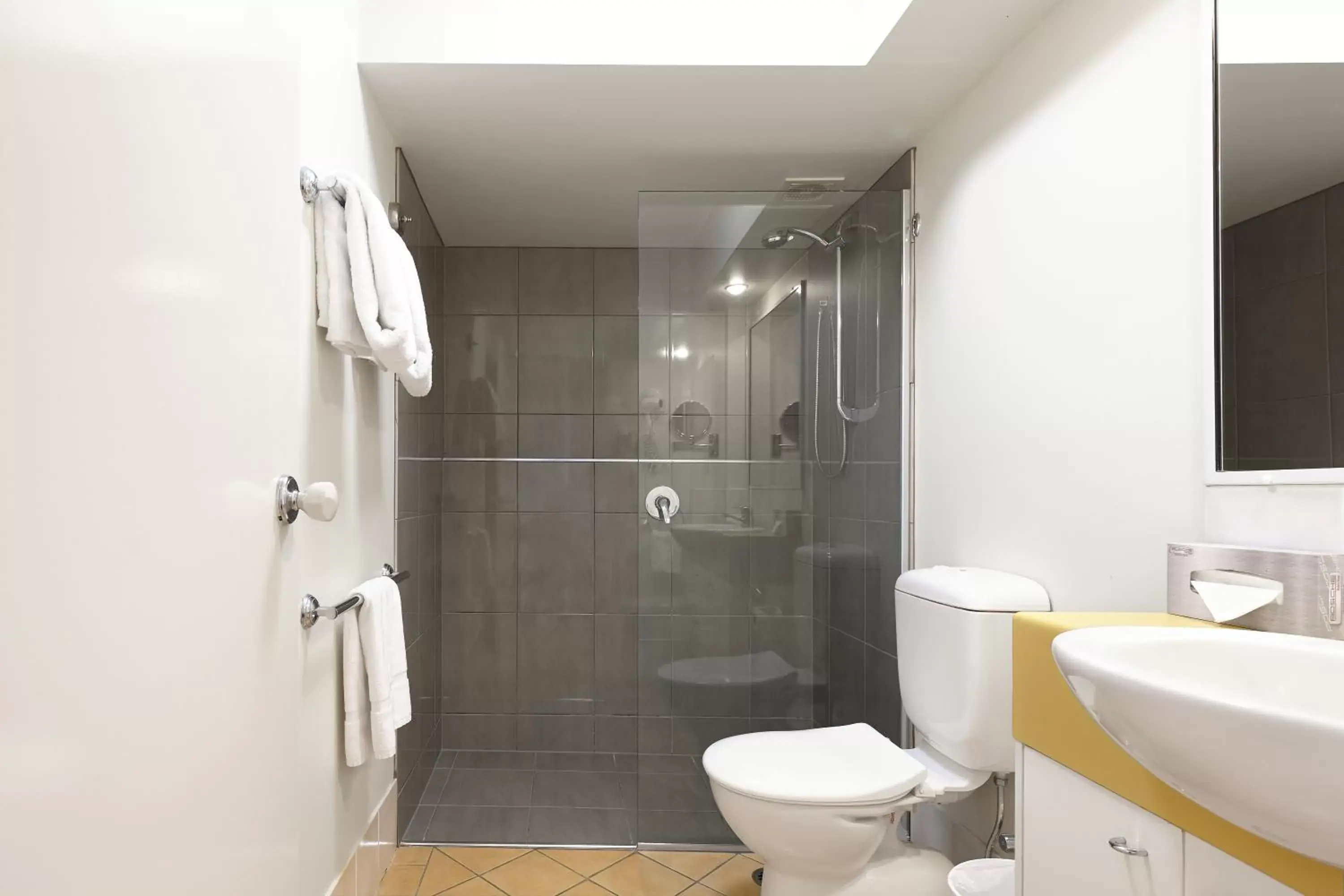 Shower, Bathroom in West End Central Apartments