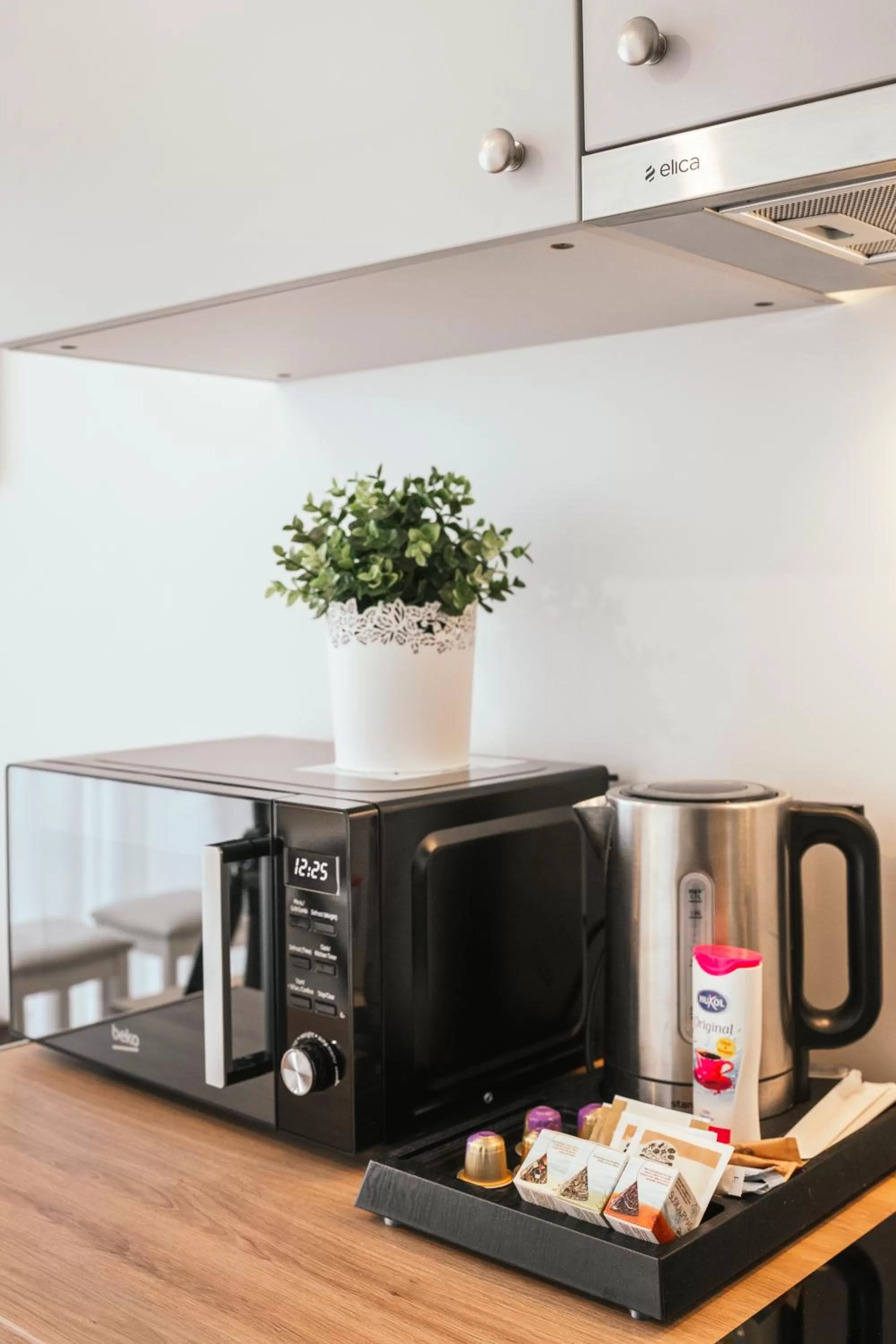 Coffee/tea facilities in J14A I Rooms & Apartments AUTOMATED SELF CHECK-IN