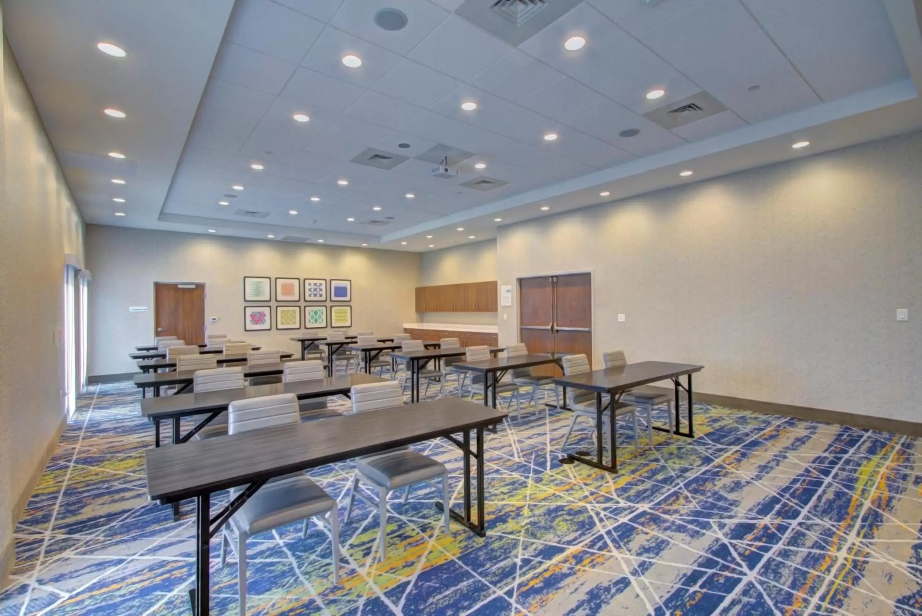 Meeting/conference room in Holiday Inn Express & Suites Charlotte Southwest, an IHG Hotel