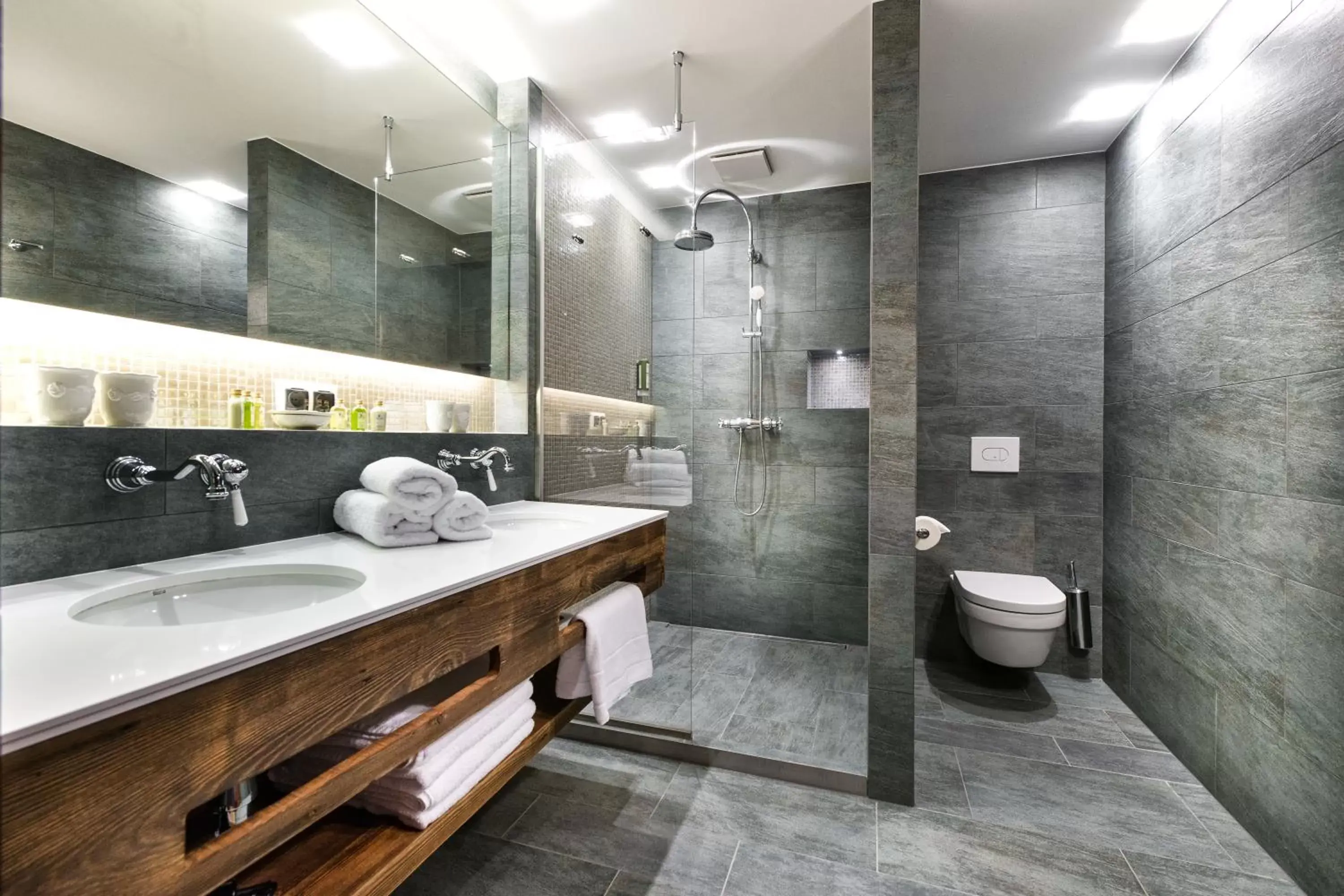 Bathroom in MONDI Resort und Chalet Oberstaufen