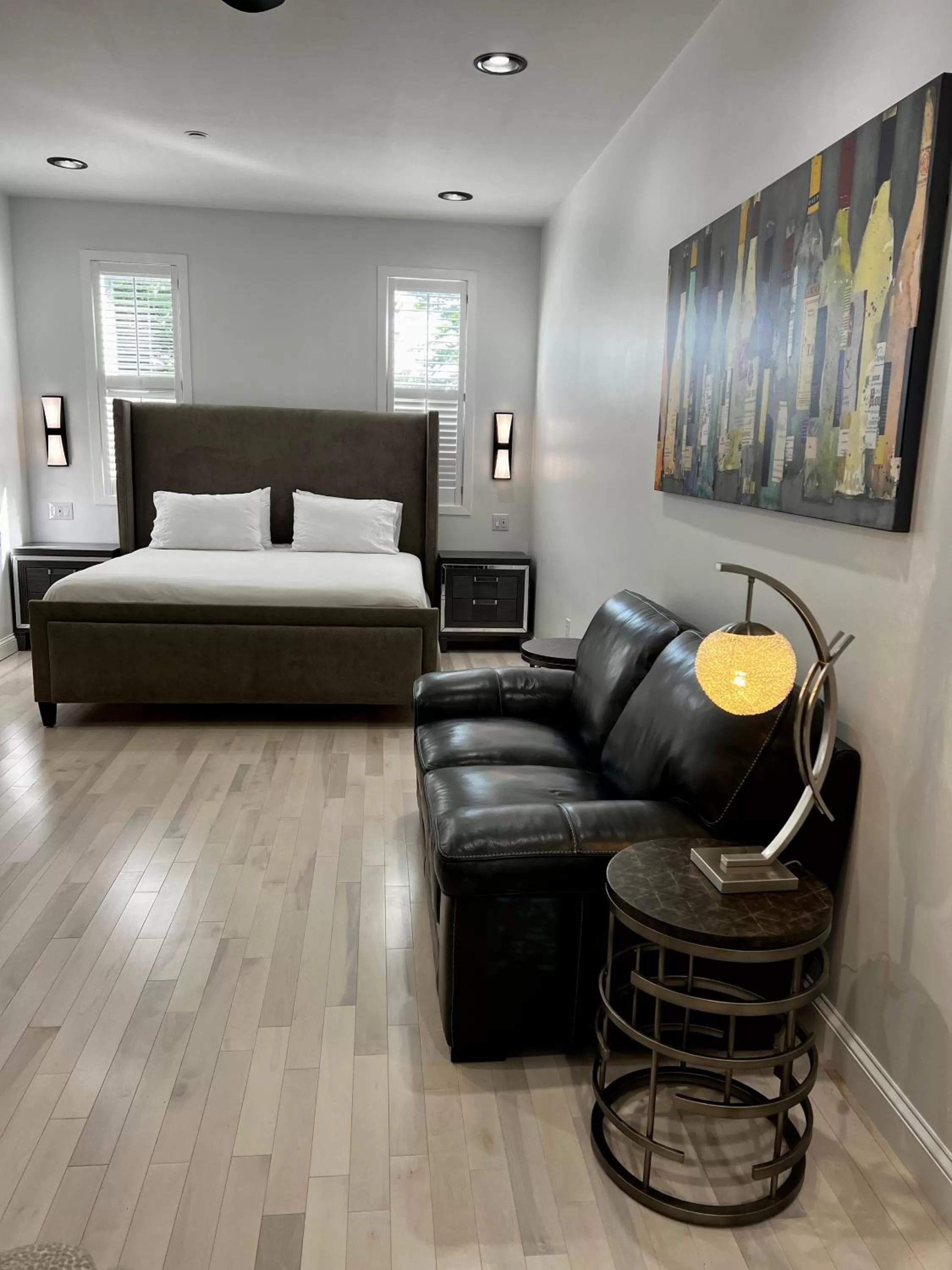 Photo of the whole room, Seating Area in Elaine's Cape May Boutique Hotel