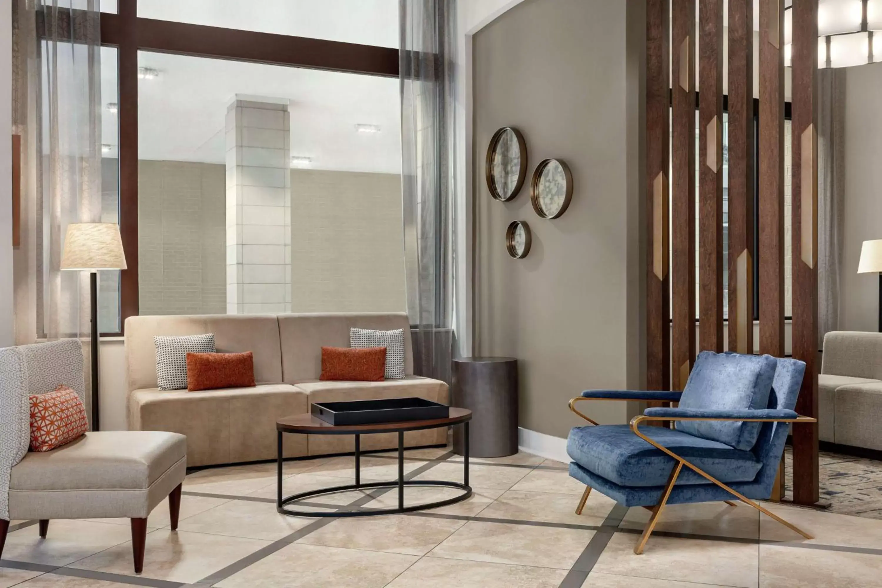 Lobby or reception, Seating Area in Hilton Garden Inn Louisville Downtown