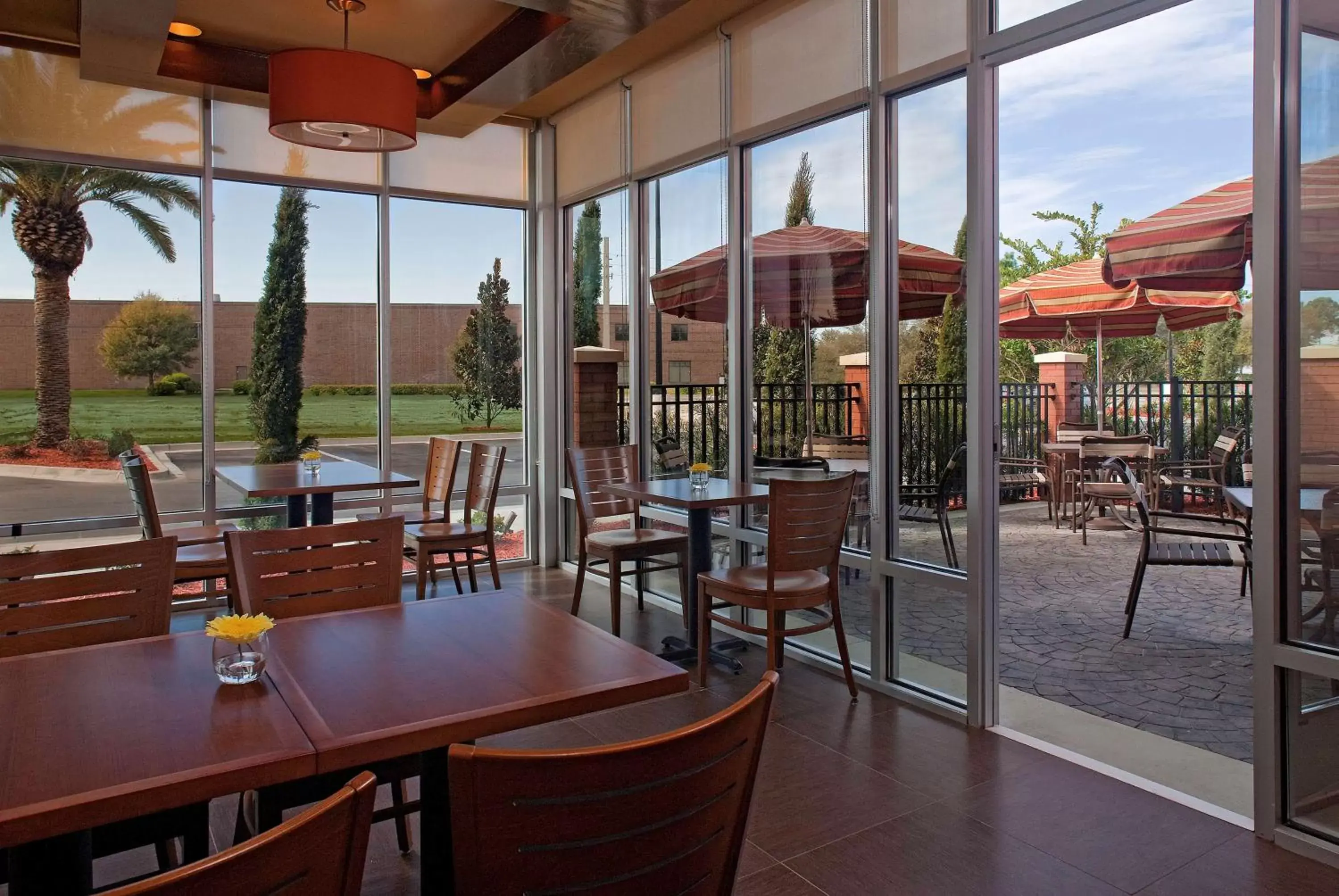 Property building, Restaurant/Places to Eat in Hyatt Place North Charleston
