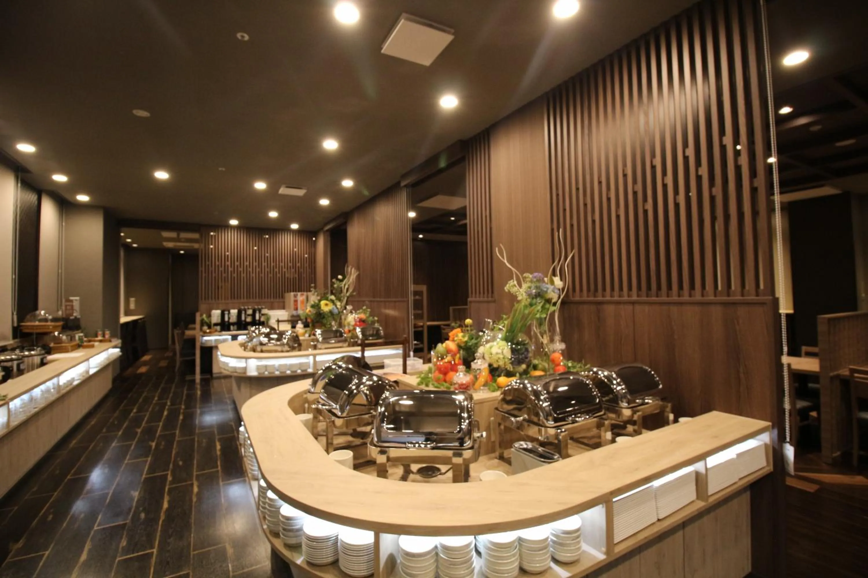 Restaurant/places to eat in Hotel Route-Inn Sendai Higashi