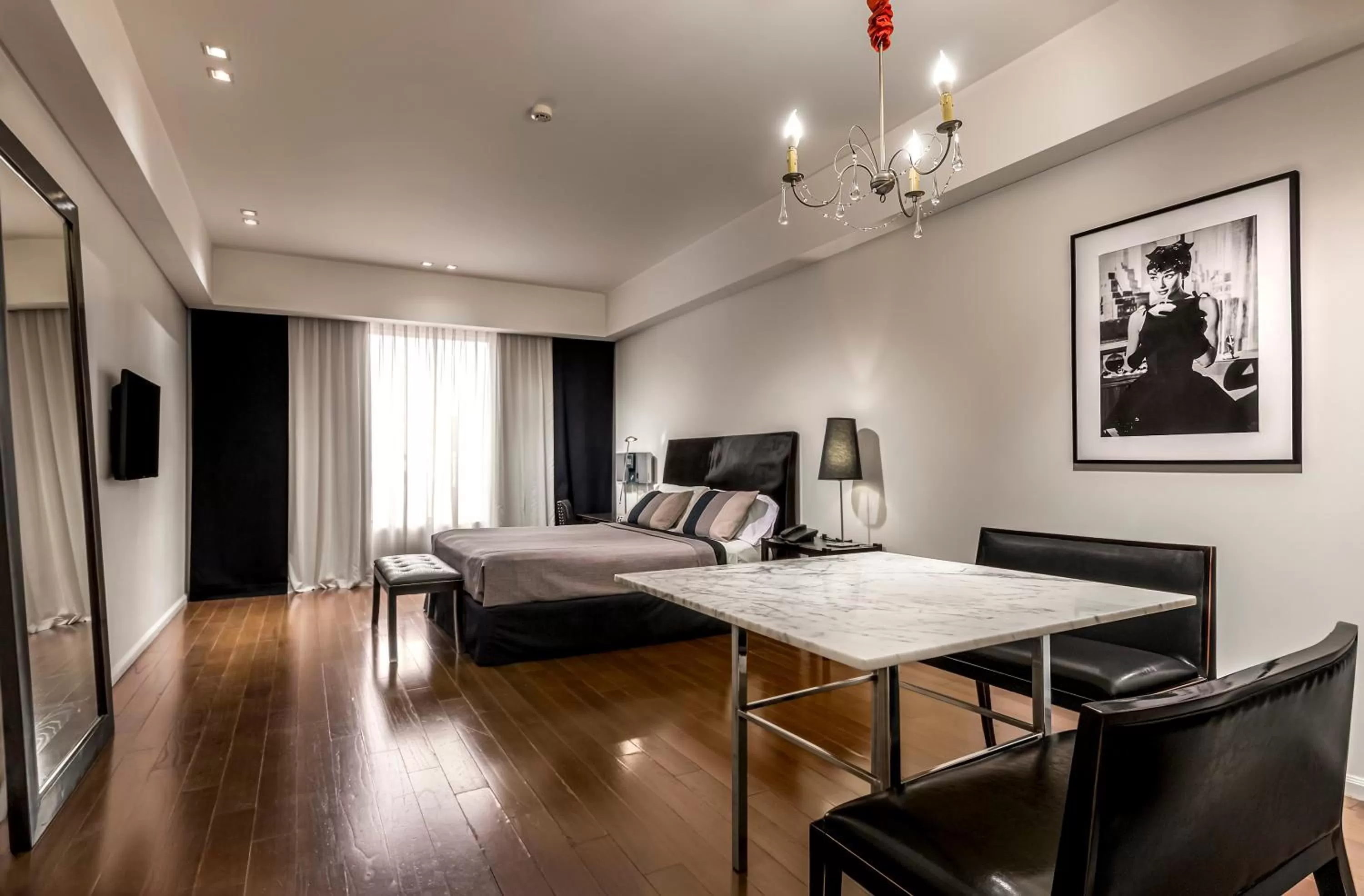 Photo of the whole room in Broadway Hotel & Suites