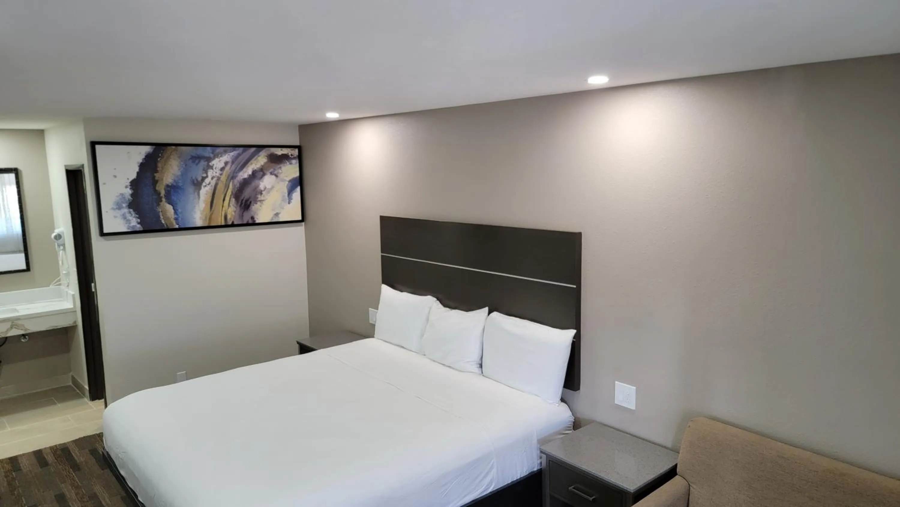 Bed in Travelodge by Wyndham Buena Park