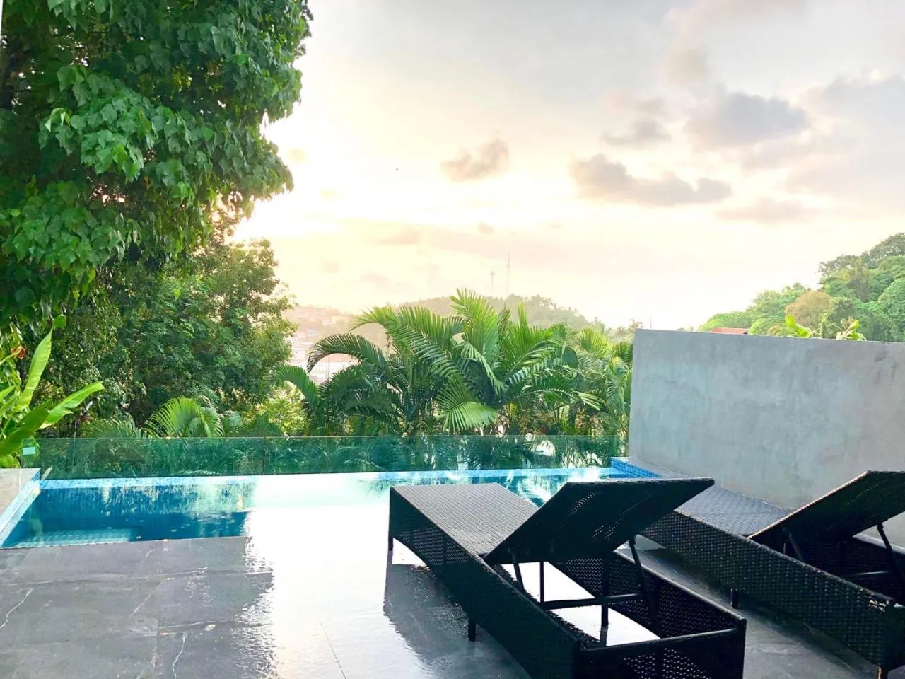 Swimming pool in Baan Saint-Tropez Seaview Villas Kata Beach