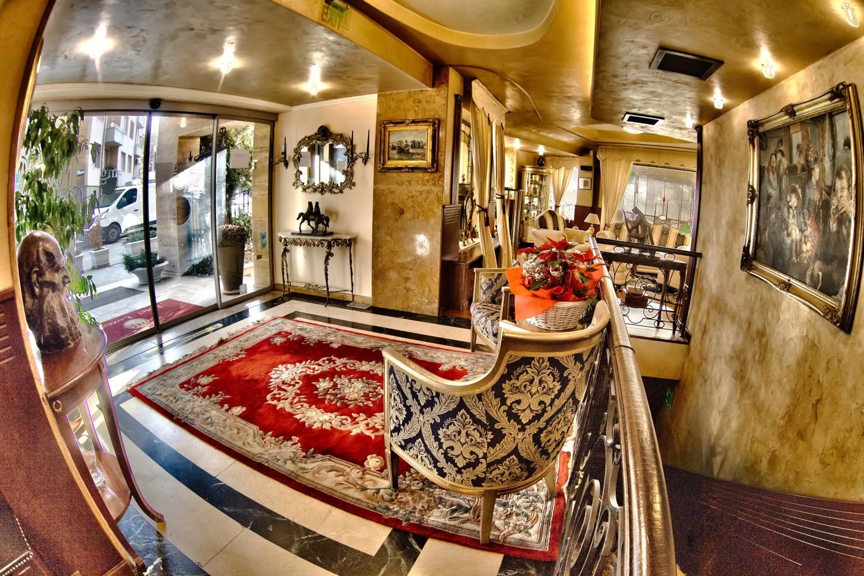 Facade/entrance in Meg-Lozenetz Hotel