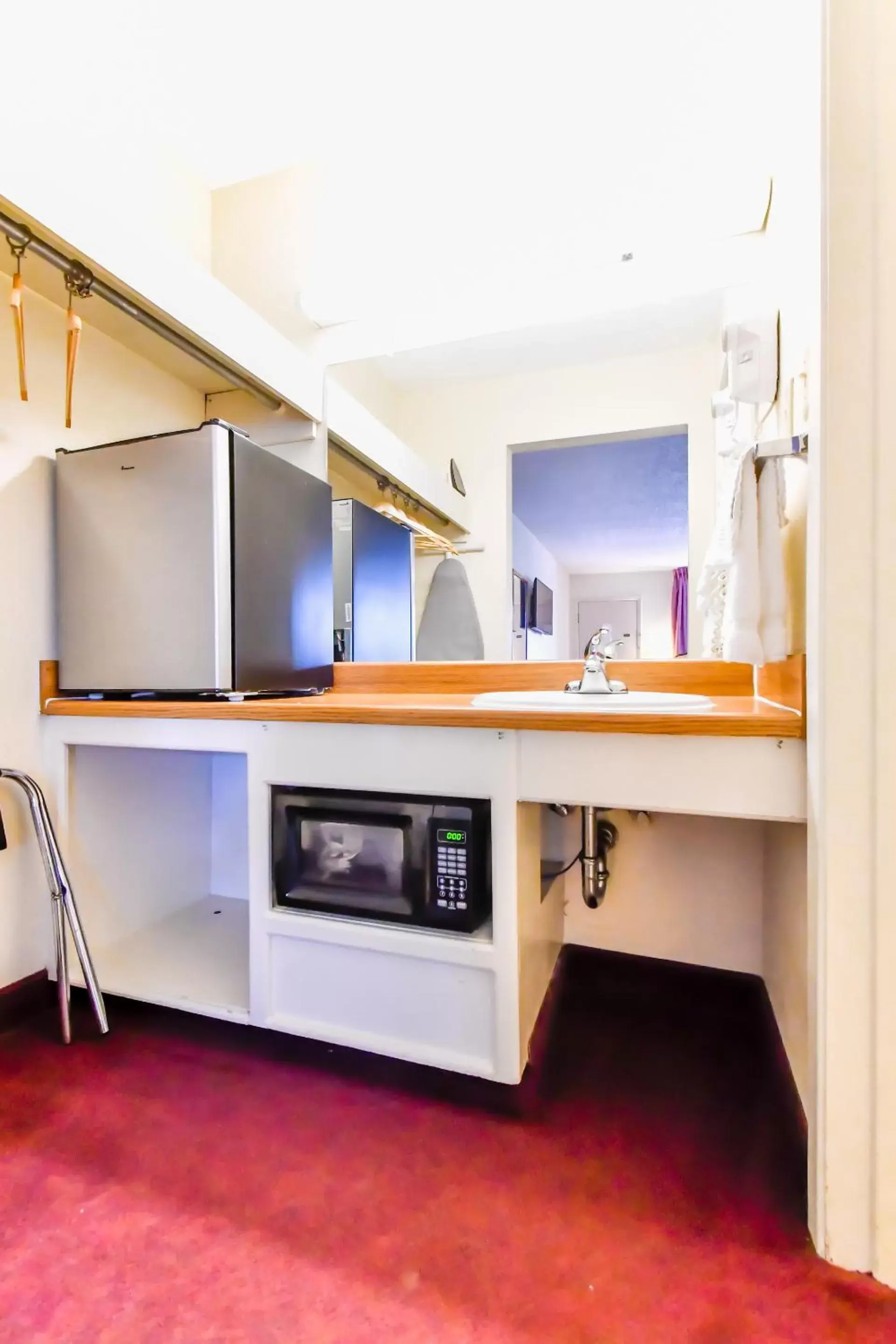 Area and facilities, Kitchen/Kitchenette in OYO Hotel Tyler Lindale