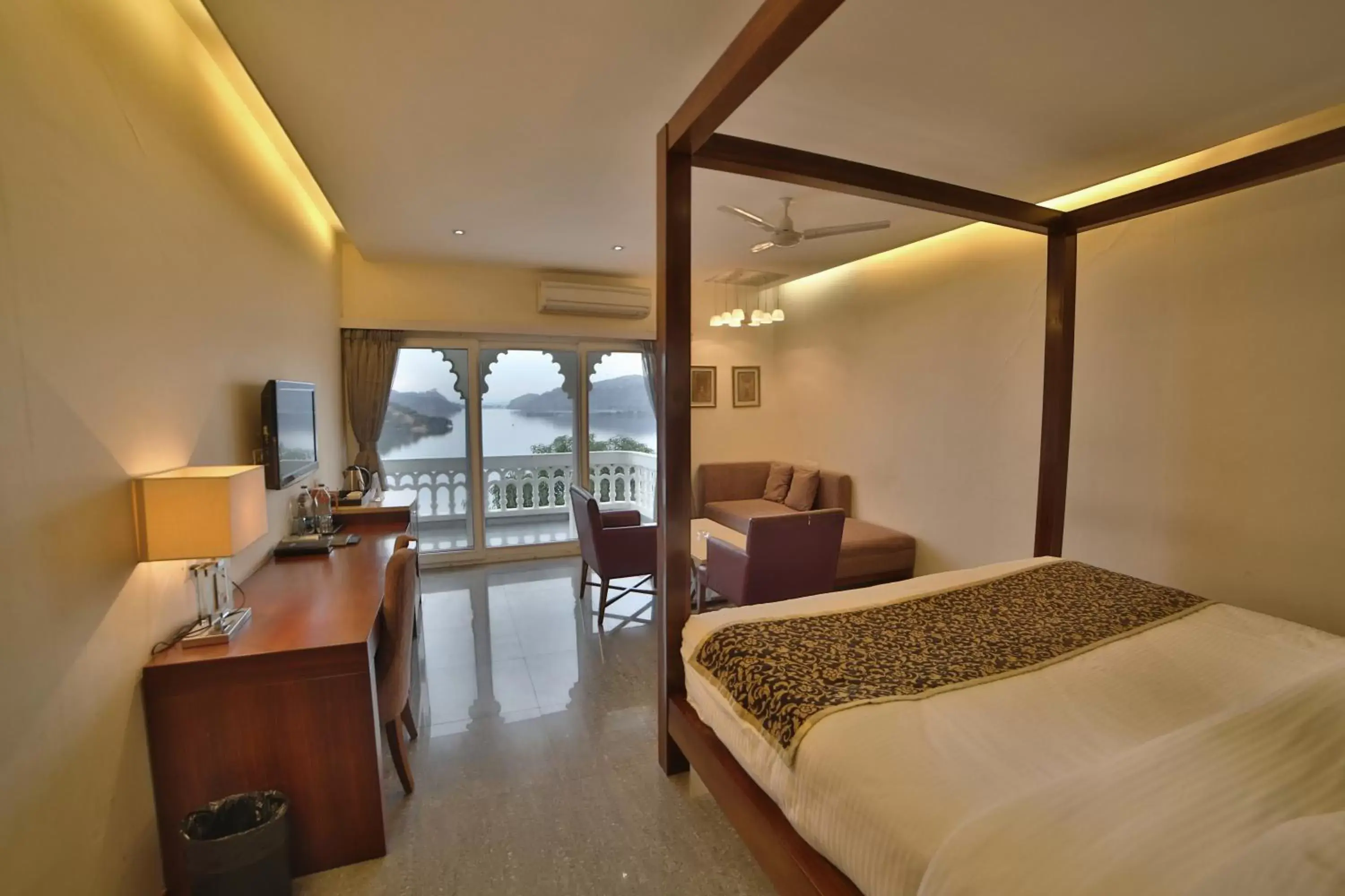Balcony/Terrace in Jaisamand Island Resort