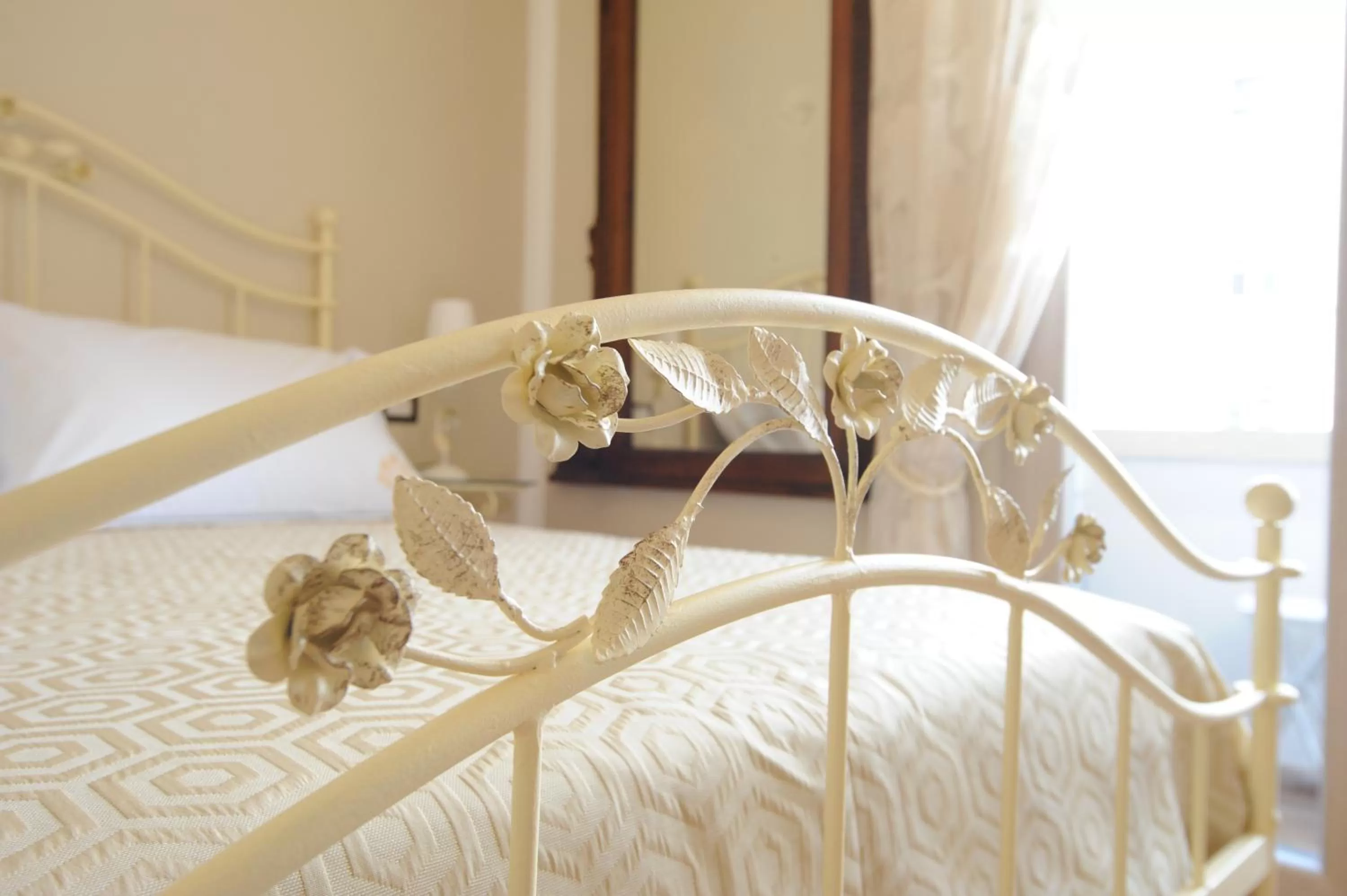 Decorative detail, Bed in Residenza Borbonica