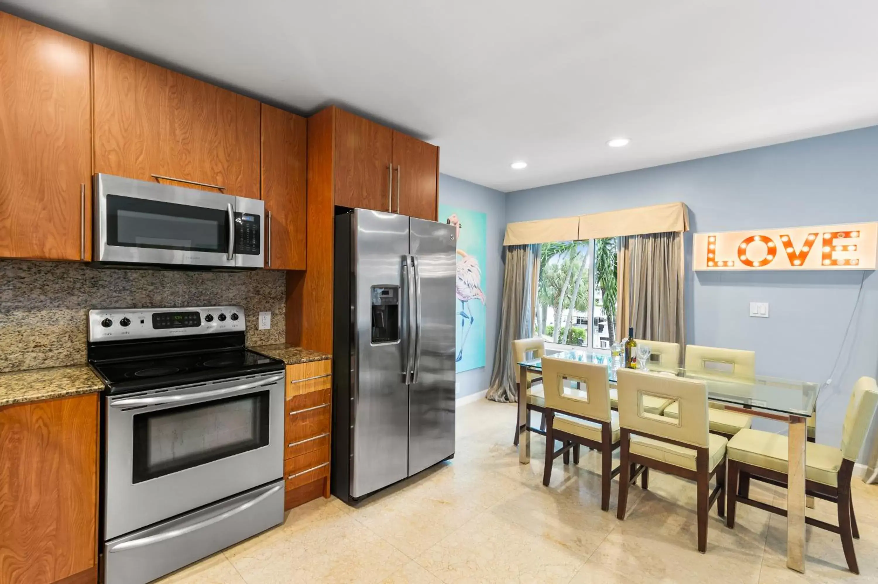 Kitchen or kitchenette, Kitchen/Kitchenette in Isle of Venice Residence and Marina