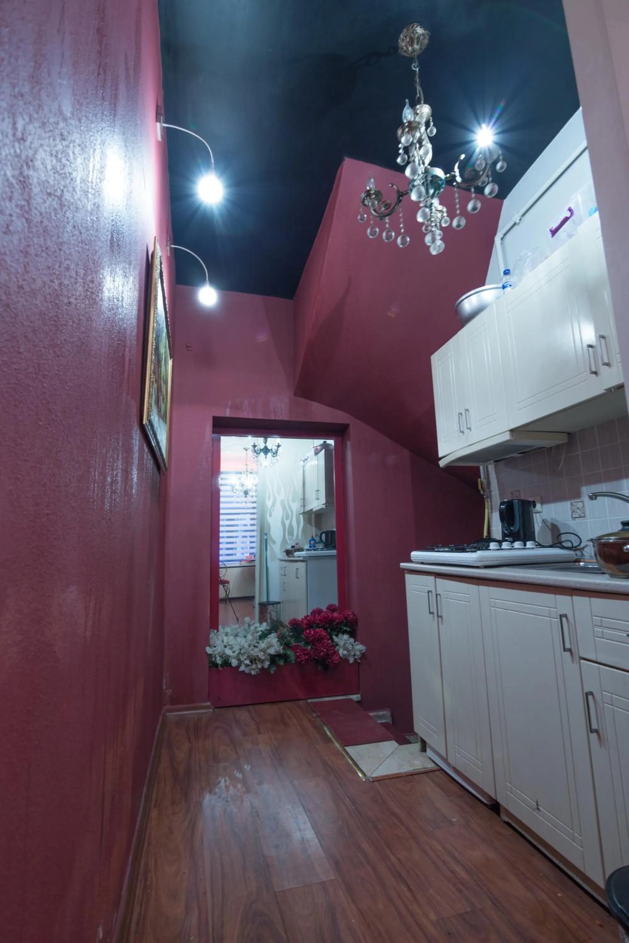 Kitchen or kitchenette in Element Suites