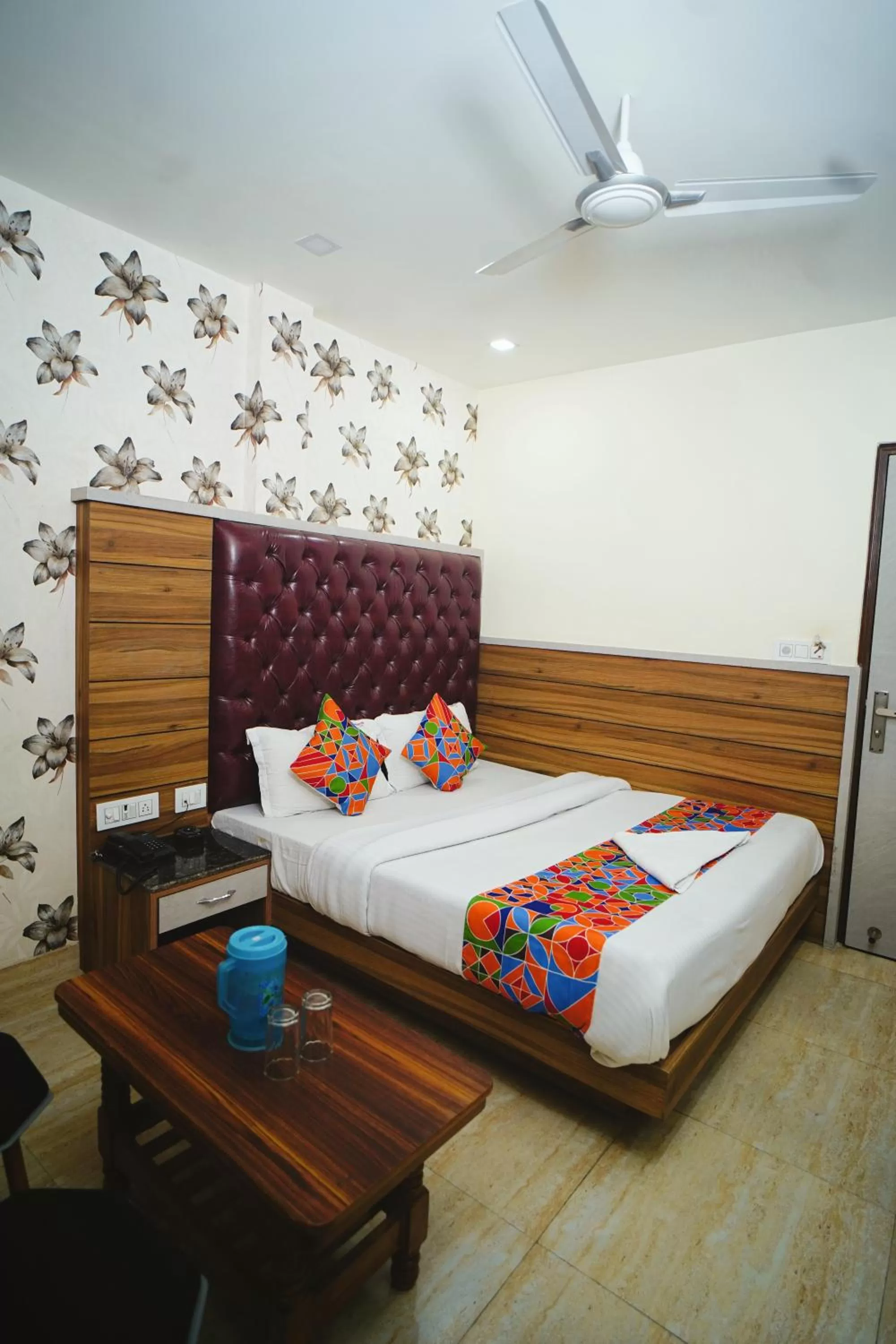 Photo of the whole room, Bed in Hotel Delhi Darshan Deluxe-By RSL Hospitality