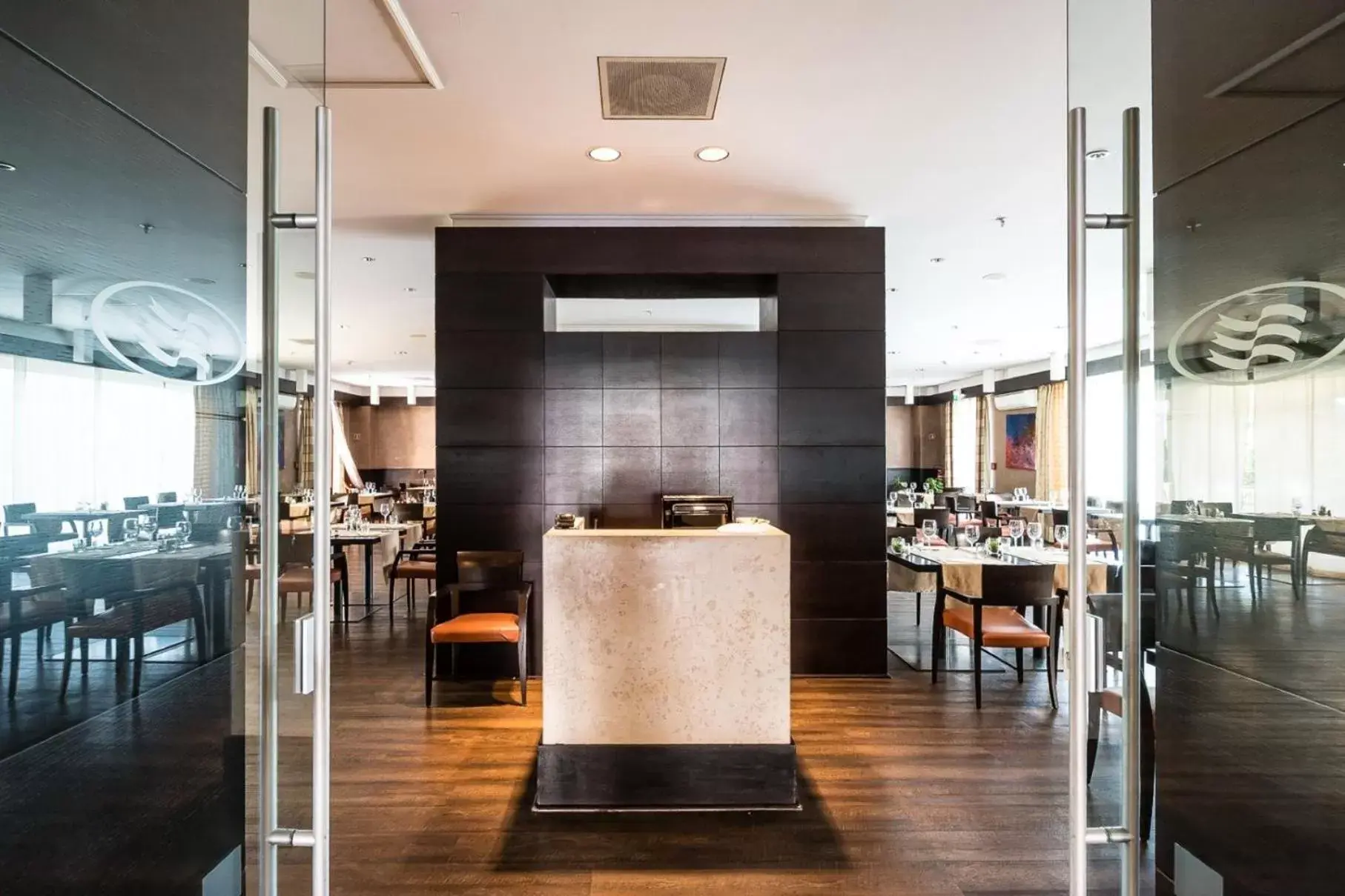 Restaurant/Places to Eat in Crowne Plaza Milan Malpensa Airport, an IHG Hotel