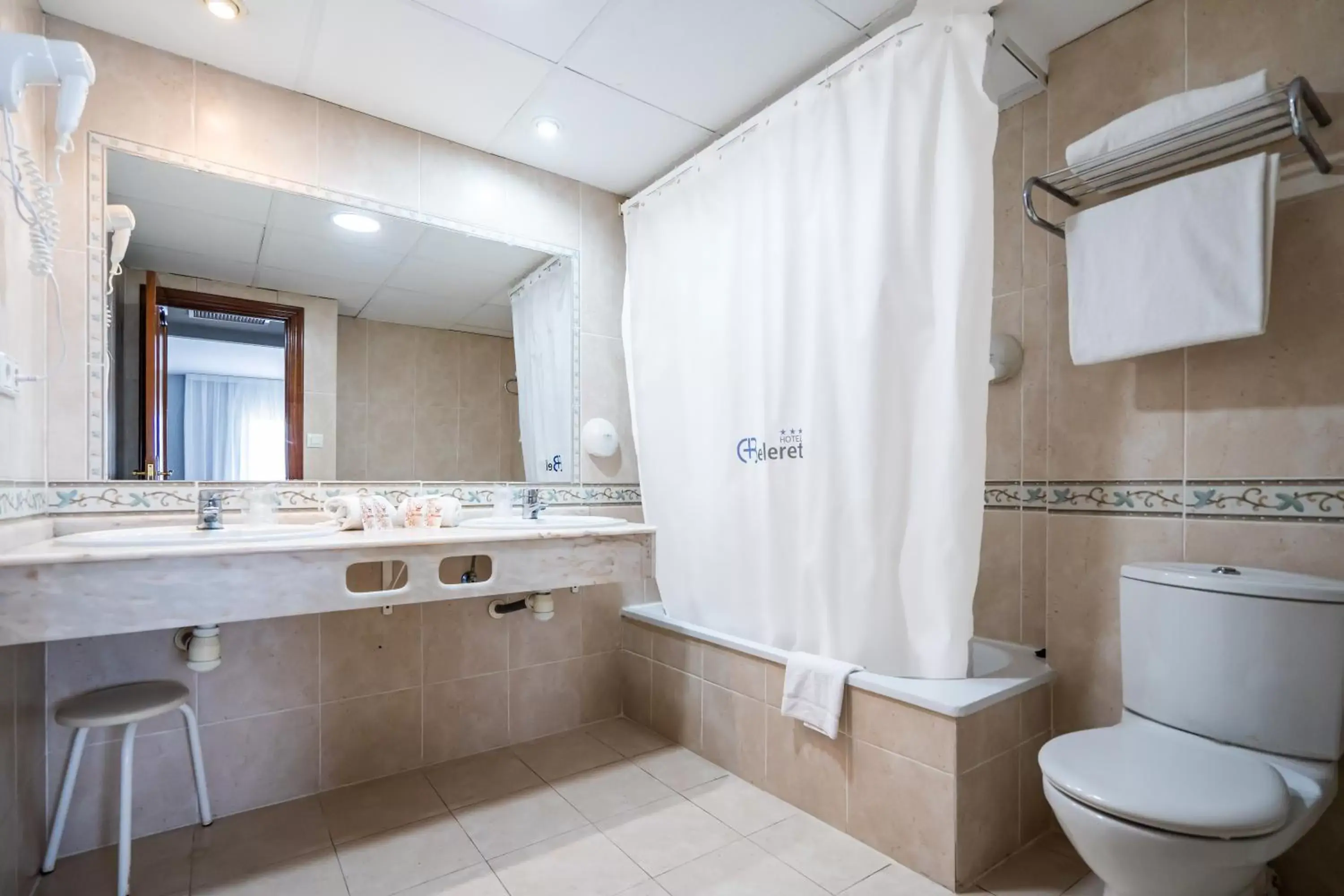 Toilet, Bathroom in Hotel Beleret