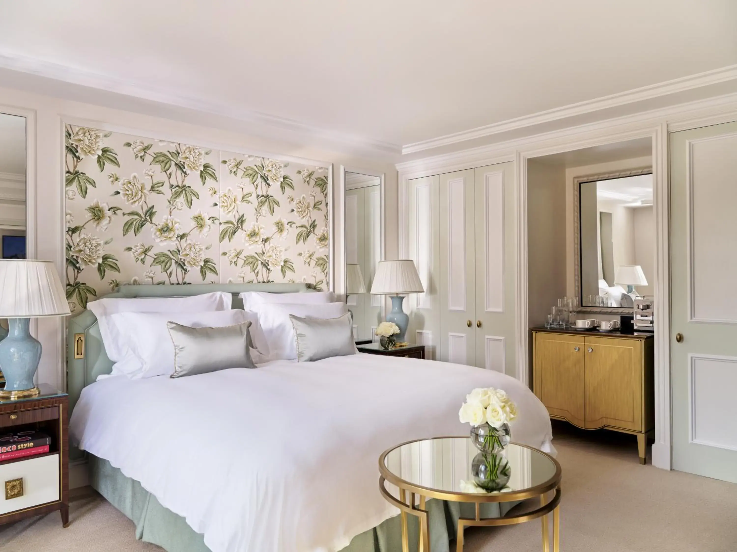Bed in The Dorchester - Dorchester Collection