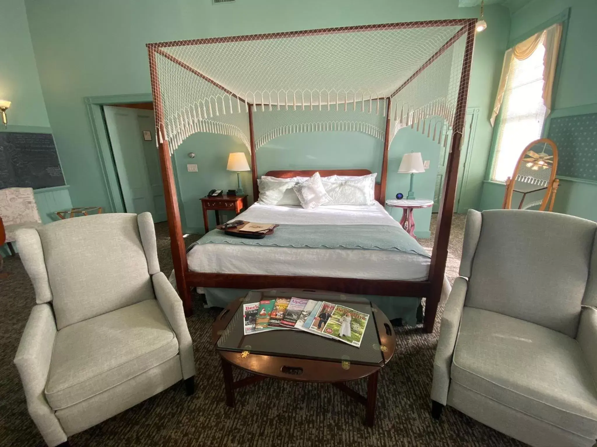 Bed in Chambery Inn