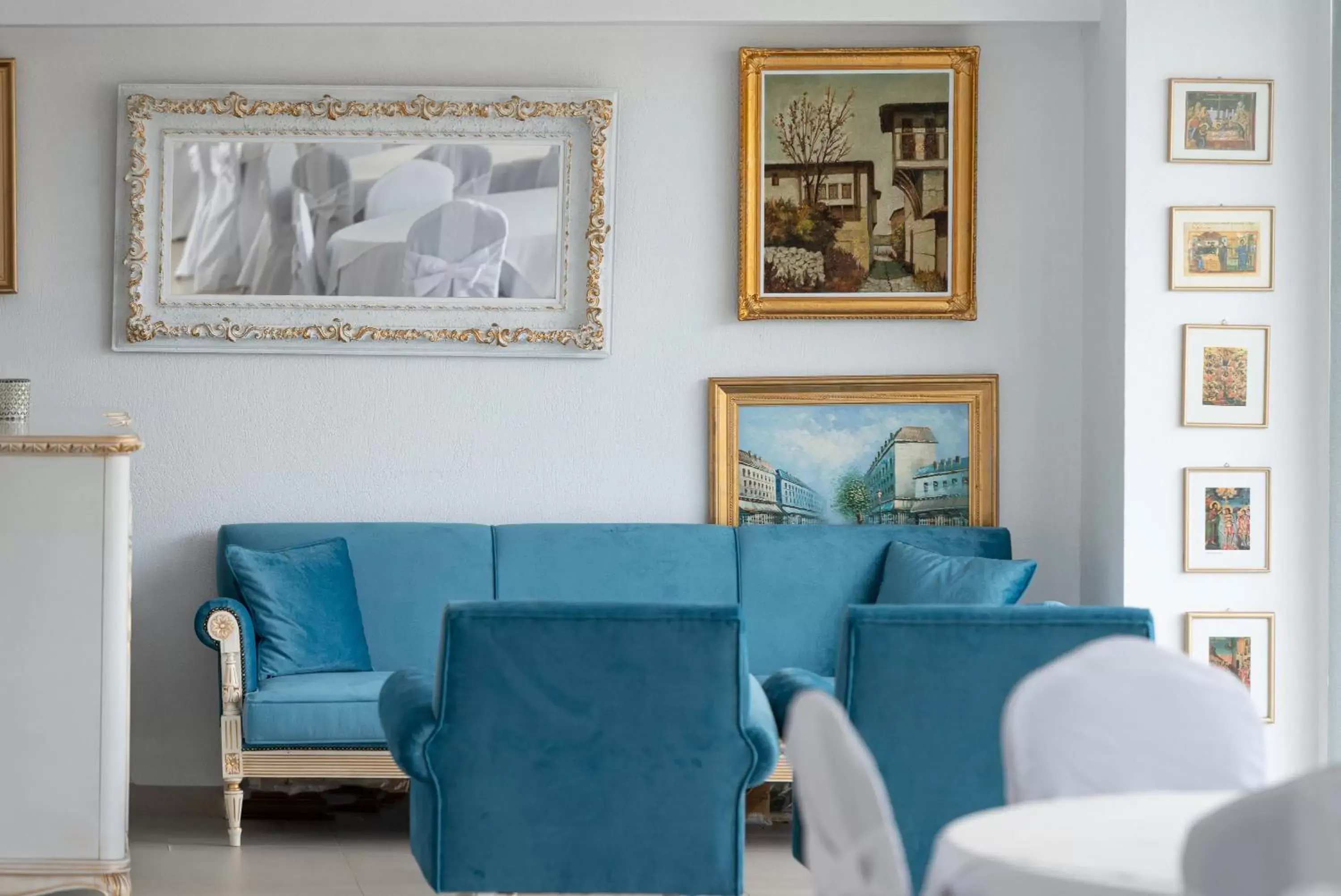 Lobby or reception, Seating Area in Light Blue Hotel