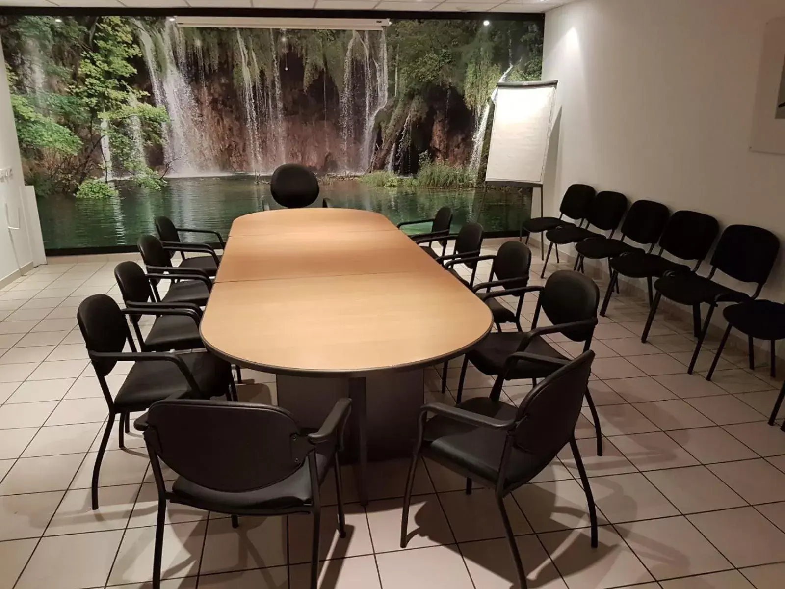 Meeting/conference room in Logis Hôtel La Fauceille