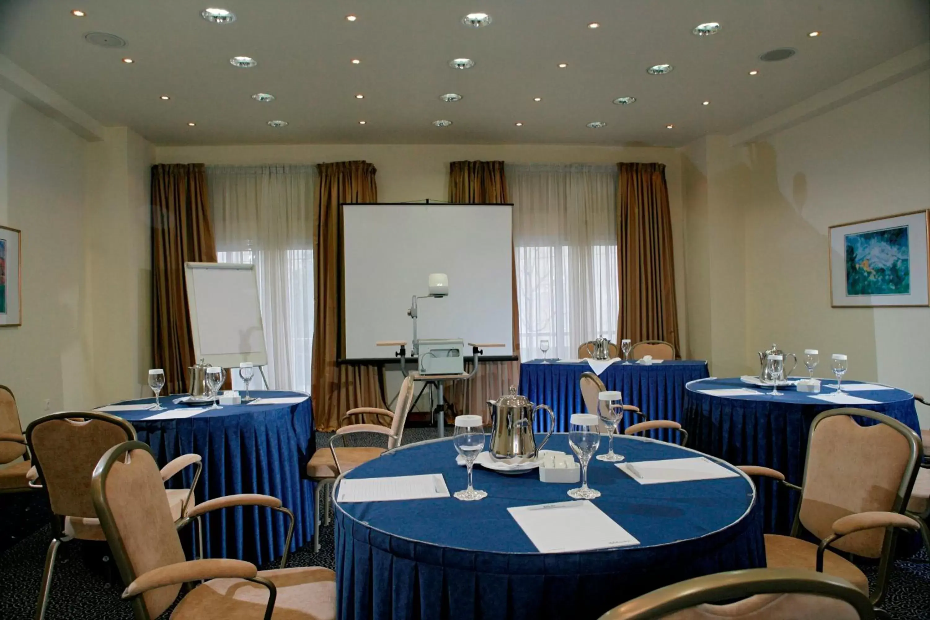 Meeting/conference room in Holiday Inn Thessaloniki, an IHG Hotel
