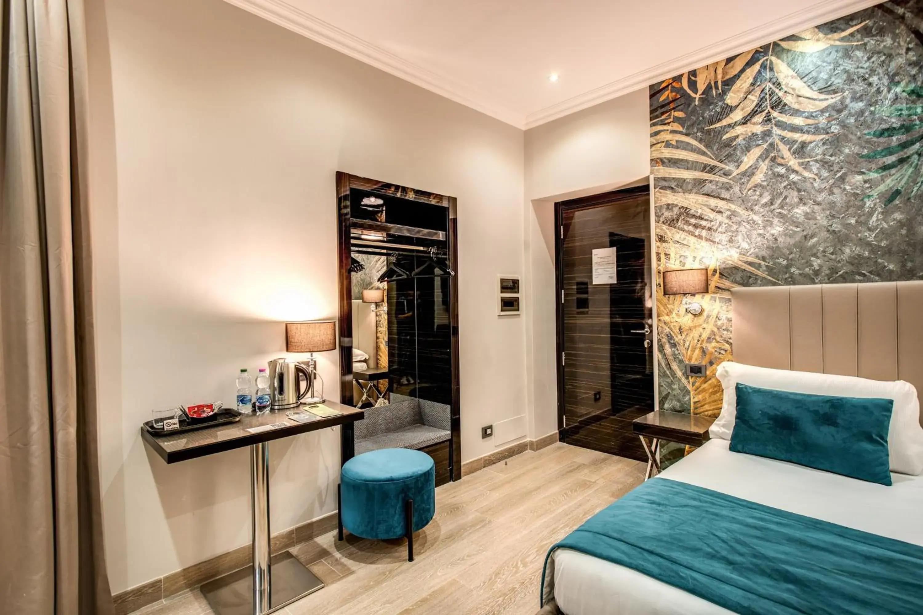 Photo of the whole room, Bed in Relais De La Poste Photo of the whole room, Bed in Relais De La Poste