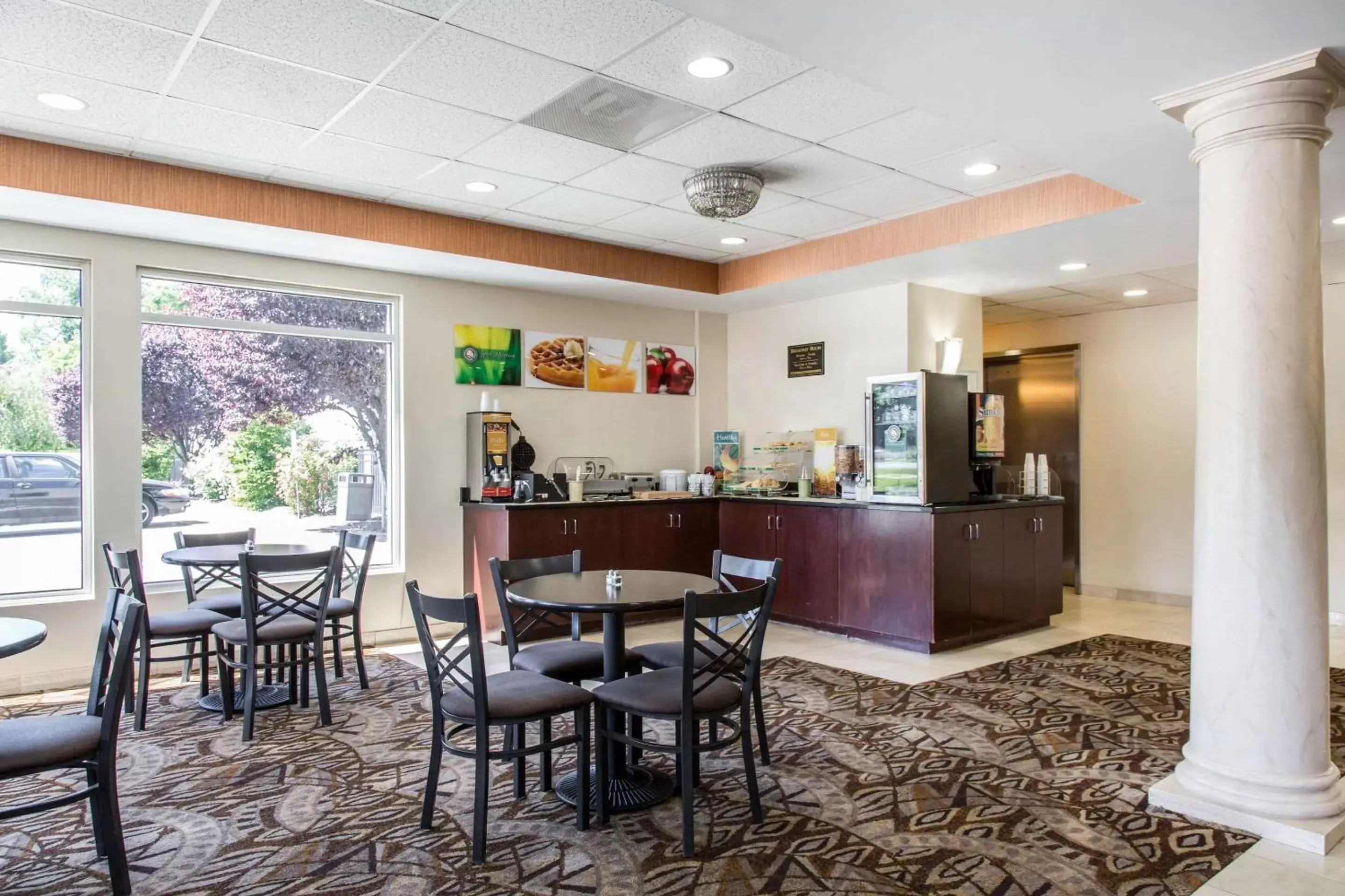 Restaurant/Places to Eat in Quality Inn & Suites Danbury near University