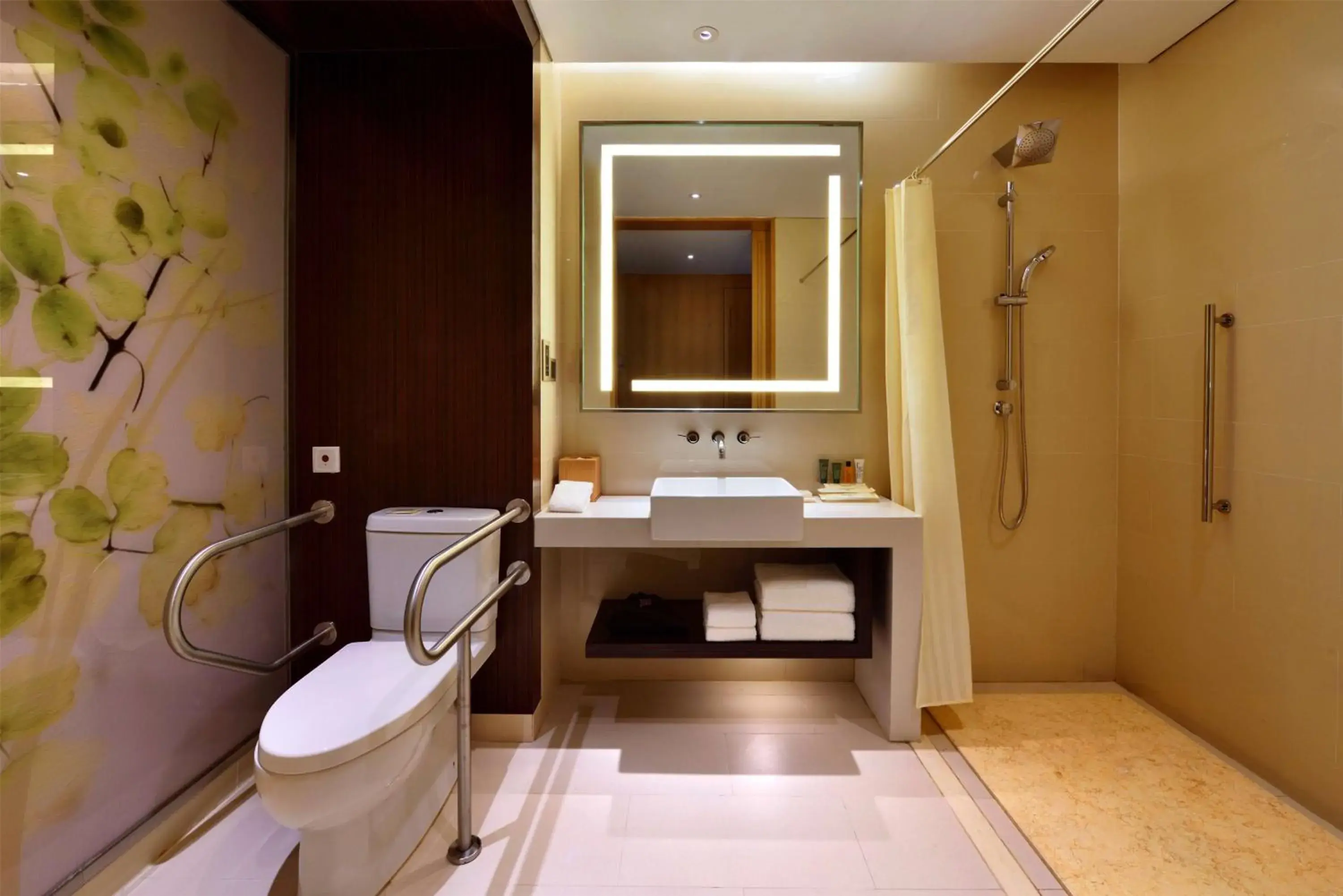 Bathroom in Hilton Garden Inn Chengdu Huayang