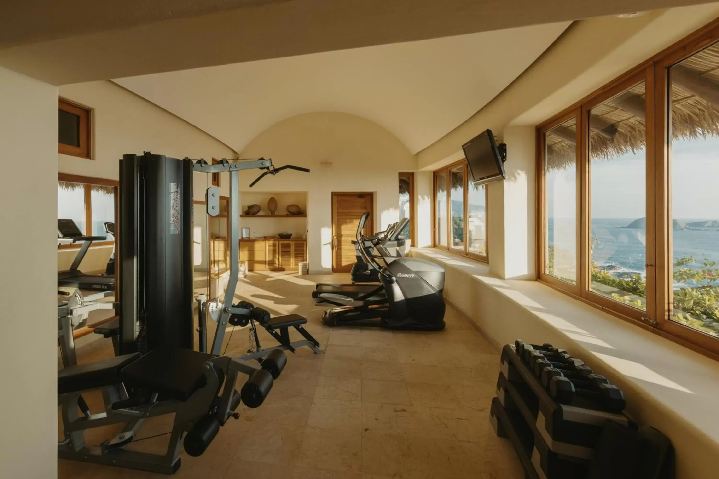 Fitness centre/facilities in Cala de Mar Resort & Spa Ixtapa Fitness centre/facilities in Cala de Mar Resort & Spa Ixtapa